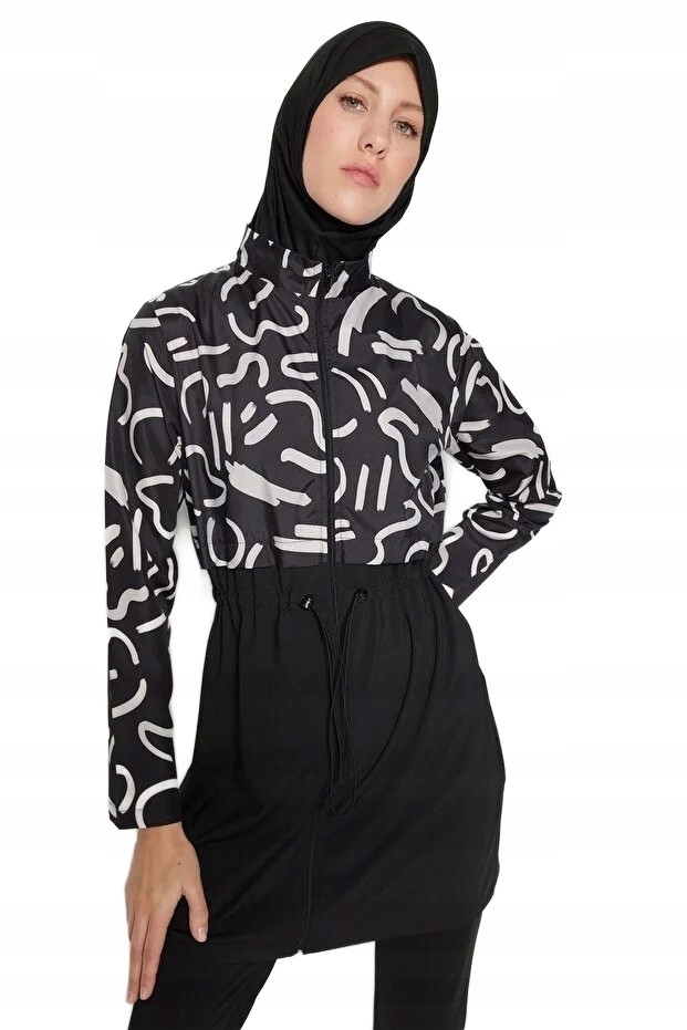 Trendyol Jednodílné Plavky S Černým Abstraktním Vzorem 40 5EA