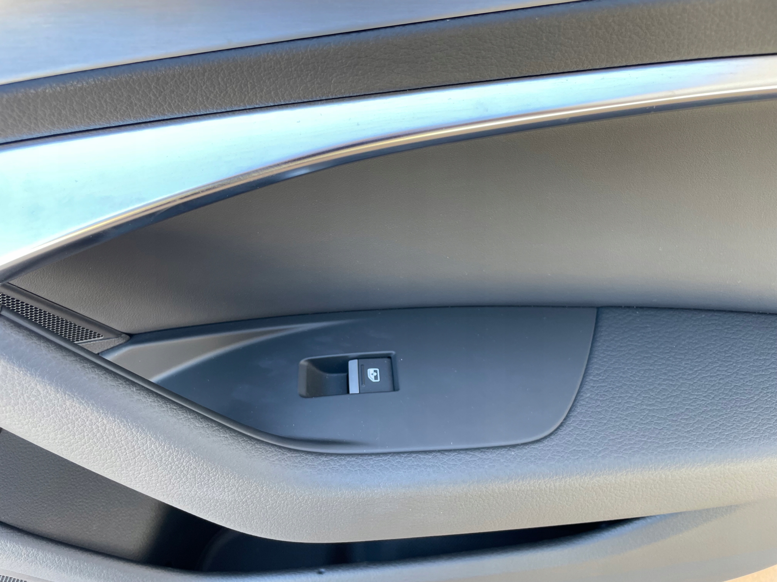 side AUDI A6 C8 sedan KOMBI leather LED as new KOMPLET