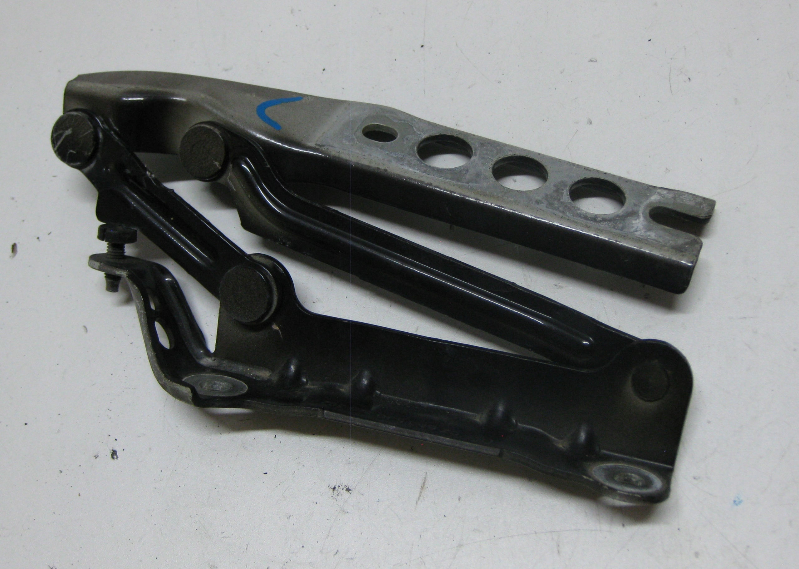 SKODA FABIA II 14R LIFT KOMBI hinge bonnets front left 5J0823302