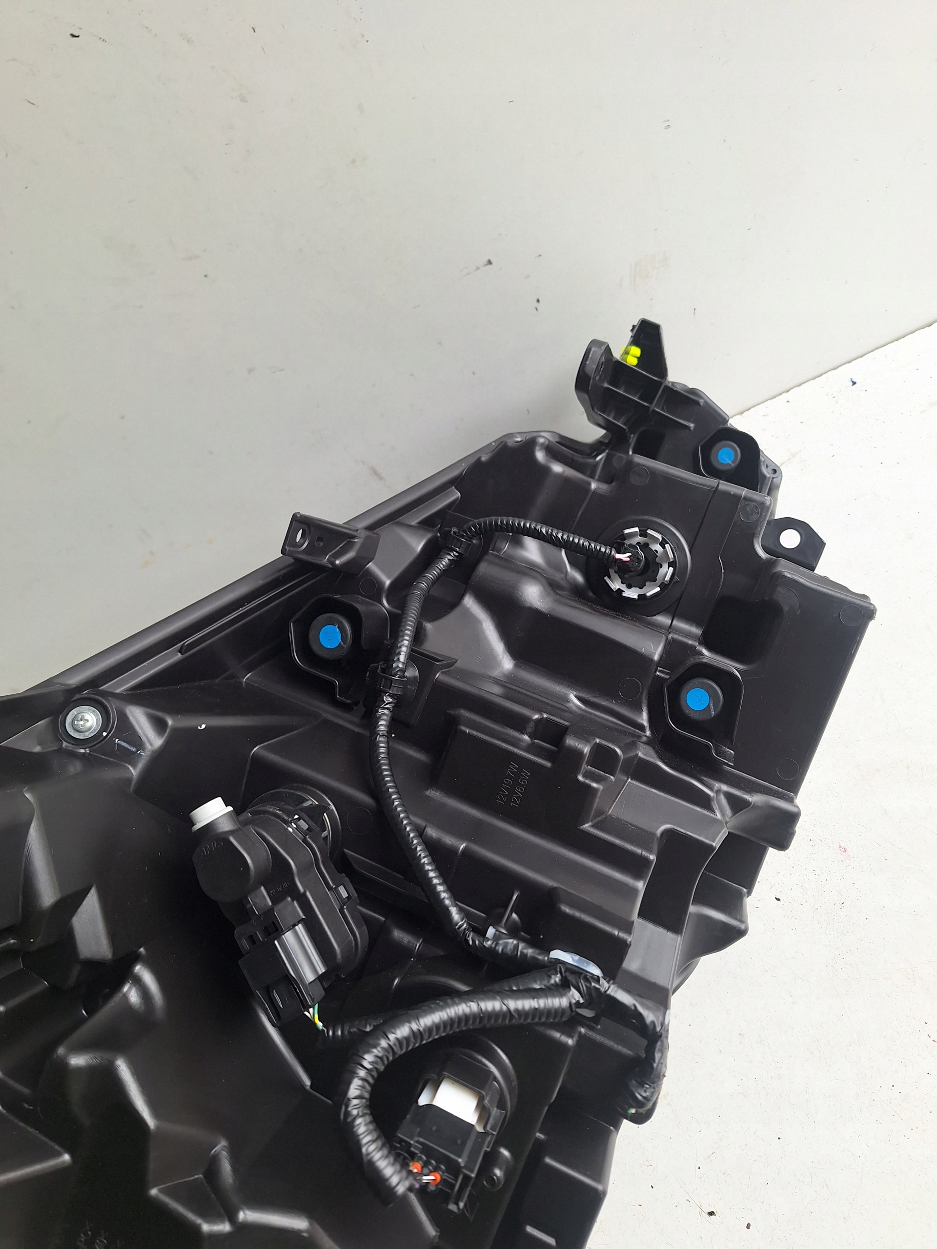 TOYOTA CH-R II 23-> light left LED EU