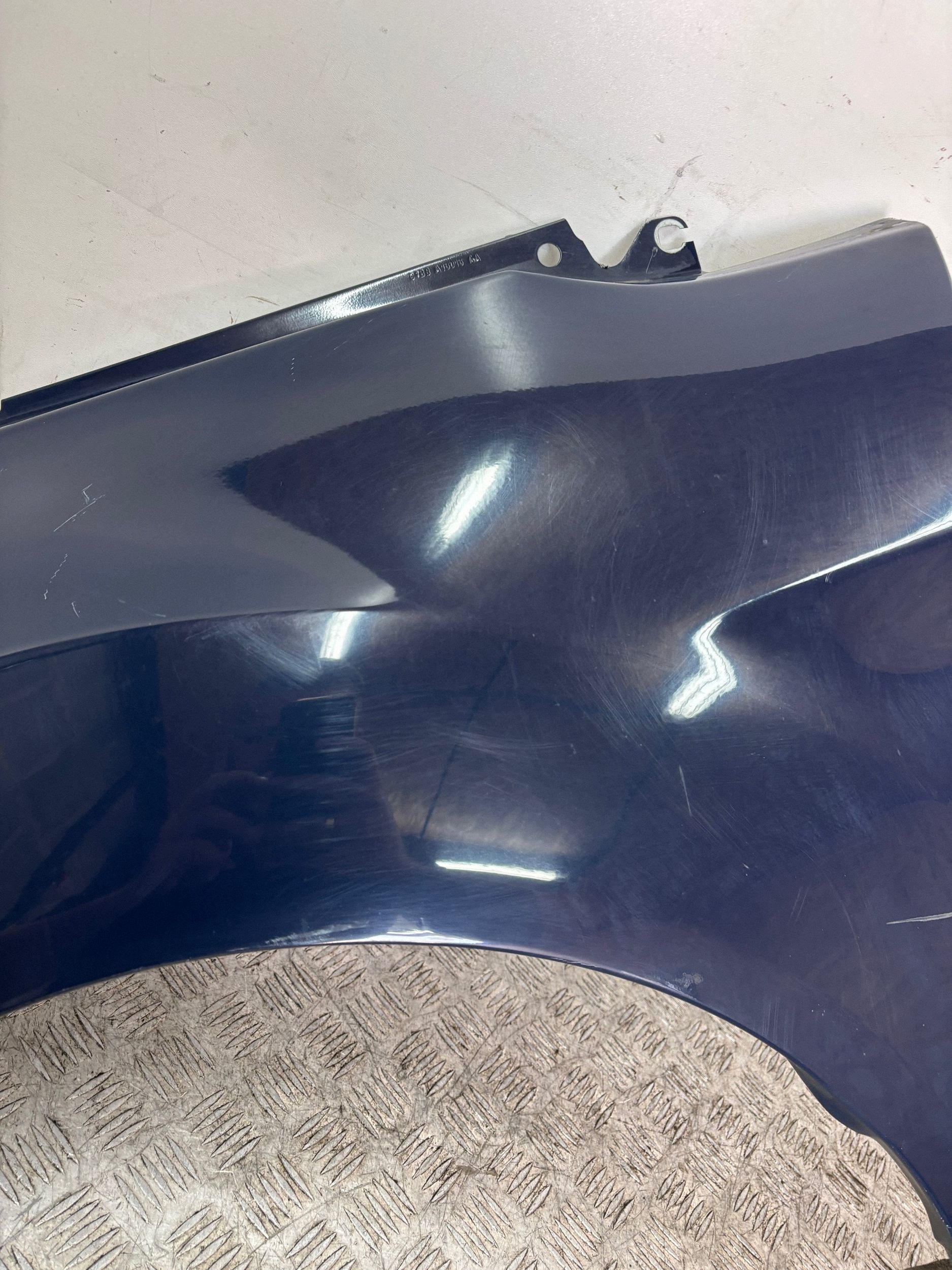 fender front front left FORD FIESTA MK7