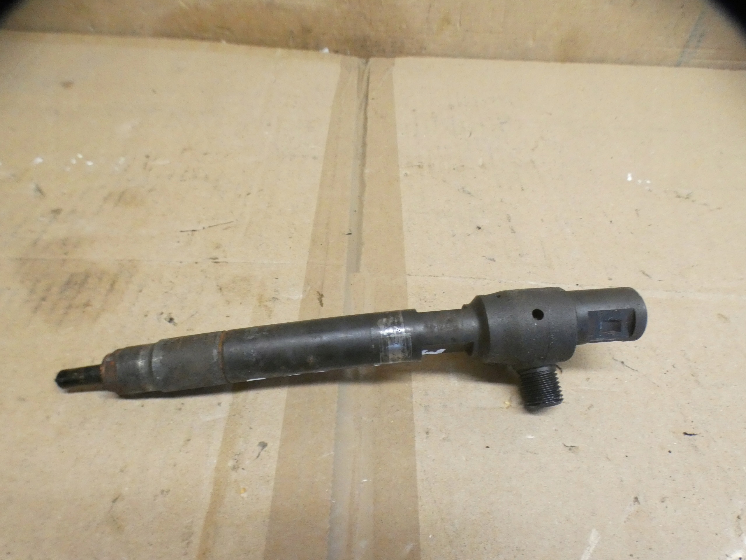 nozzle injector PEUGEOT CITROEN 2.0 9674984080