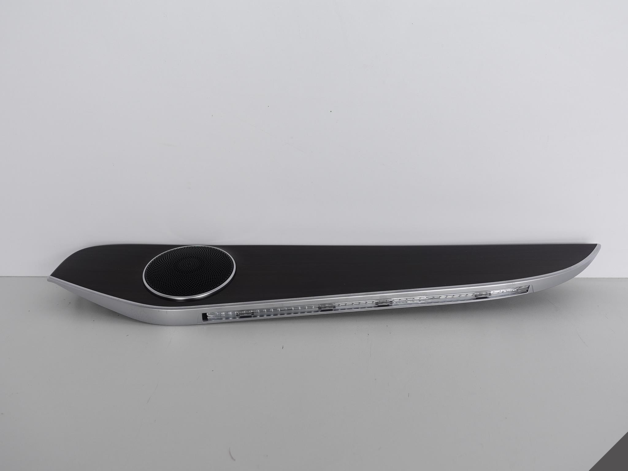 MERCEDES W205 GLC 253 moulding DEKOR PANEL right rear part