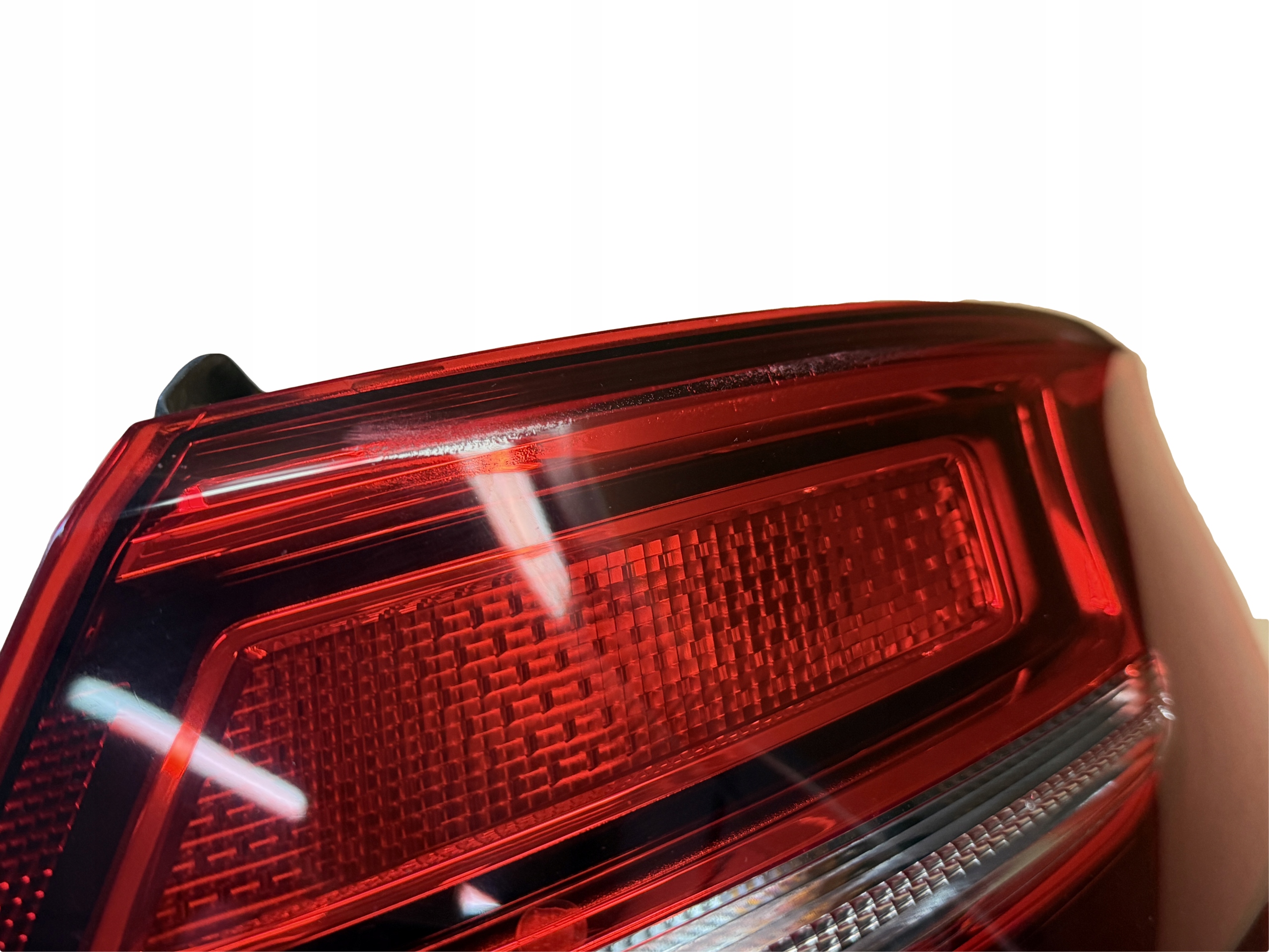 AUDI A3 8V SPORTBACK LIFT light right rear part 8V4945070