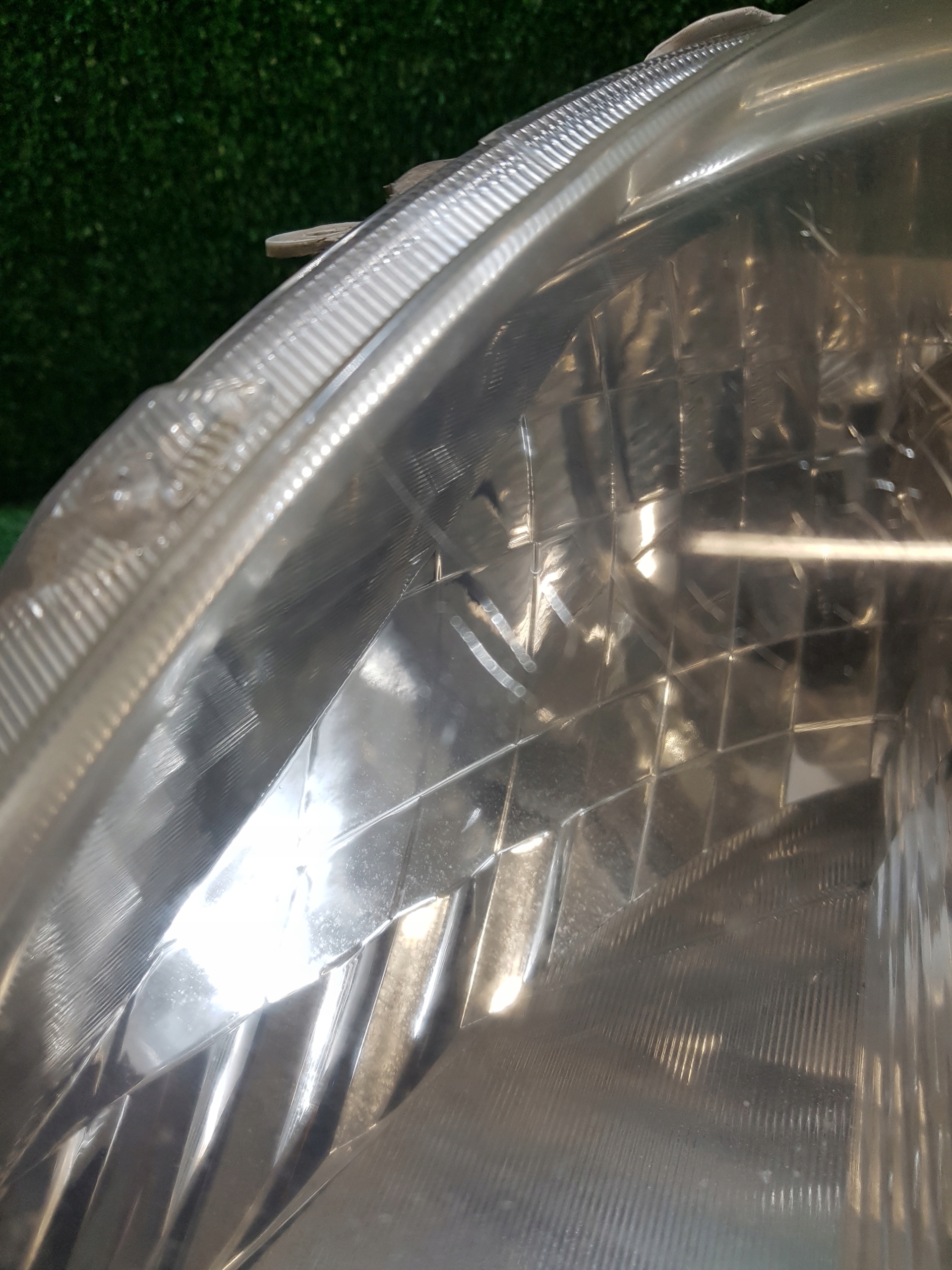 light left front TOYOTA YARIS 2
