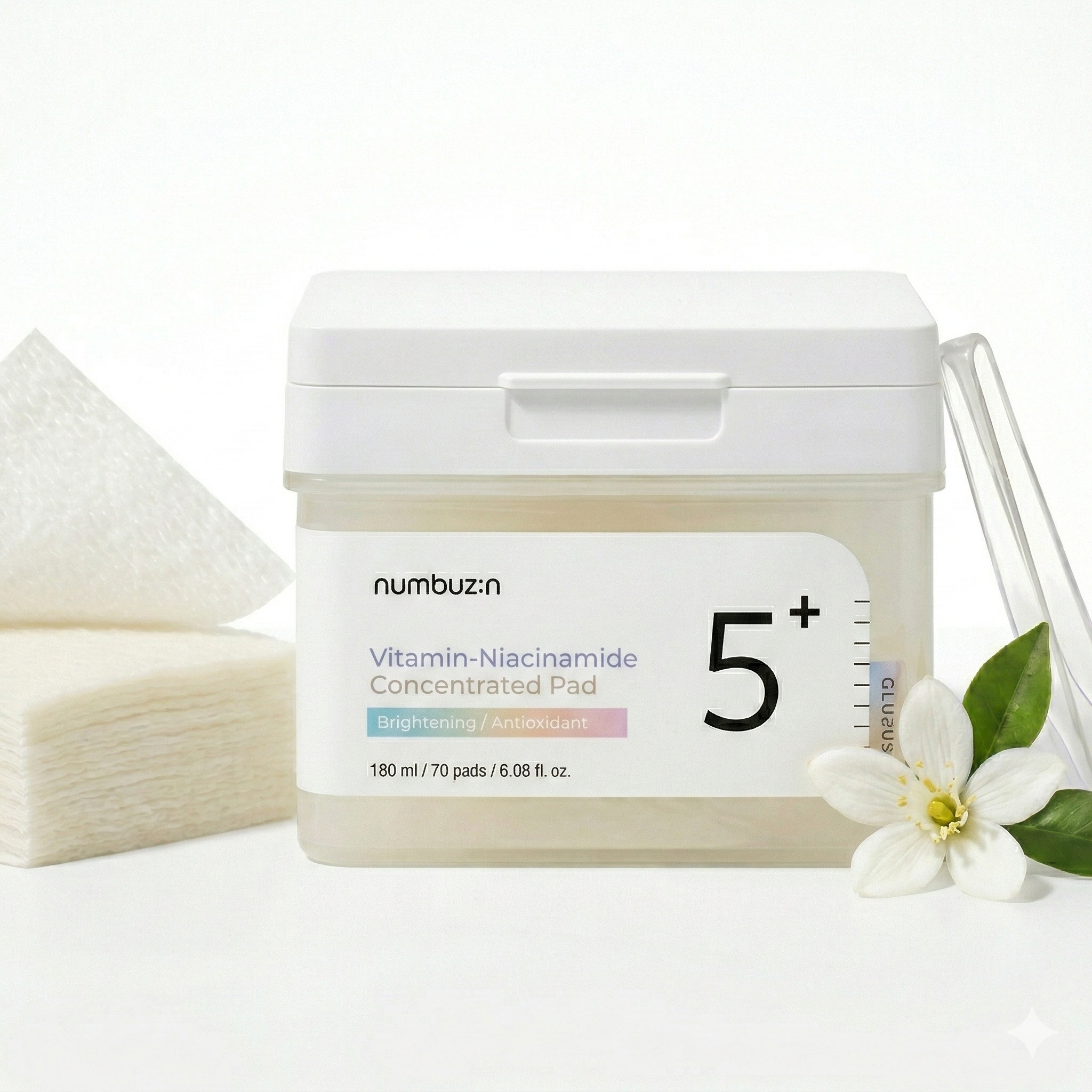 Numbuzin No.5+ Rozjasňující pleťové polštářky s Niacinamidem a Vitamínem C 70 ks