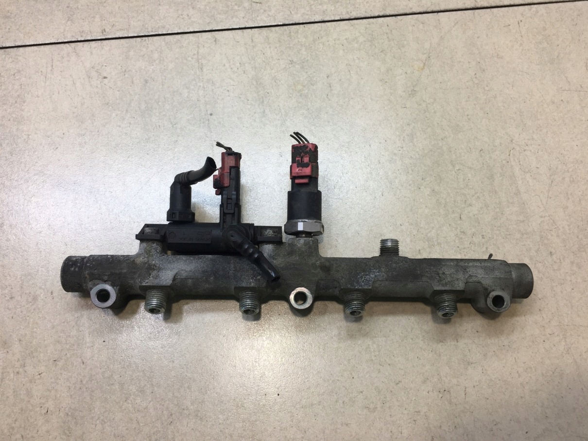 Rampe injection C5 et 2.2 HDI 0445214017 028102283