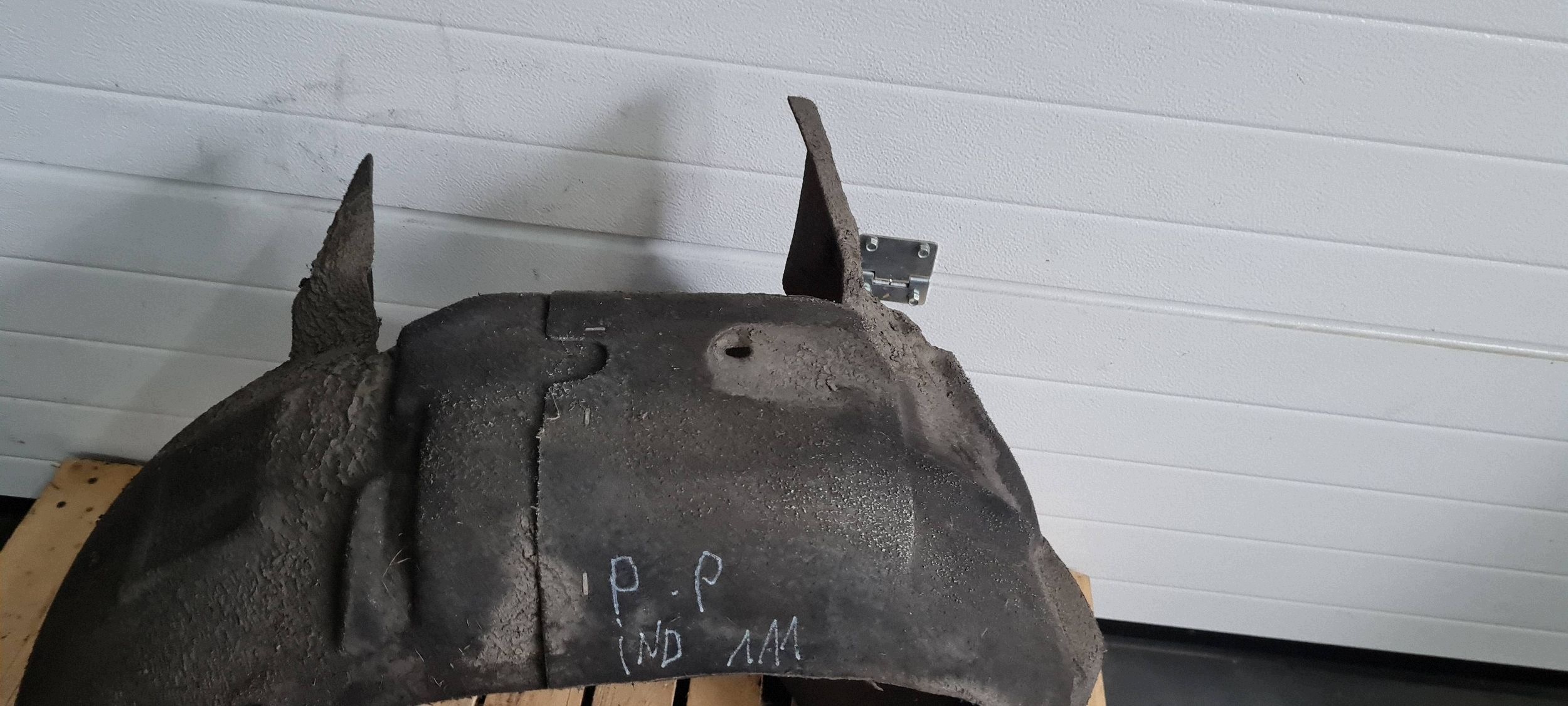 A5 8T S5 LIFT mudguard right right front front 8T0821172M