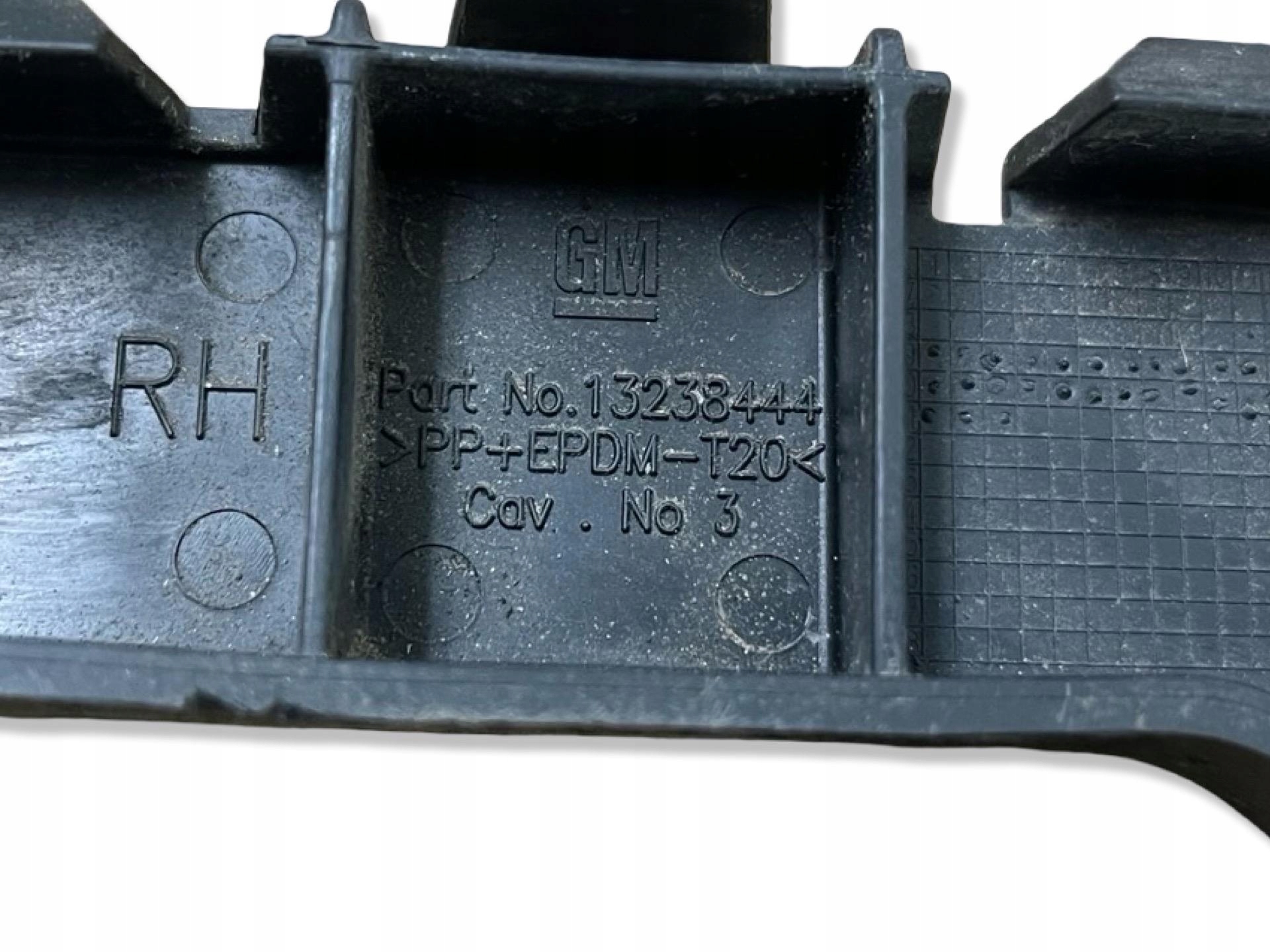 Support Support plaque Pare choc Arrière Droit Bouche buse Opel Insignia A 2011 13238444