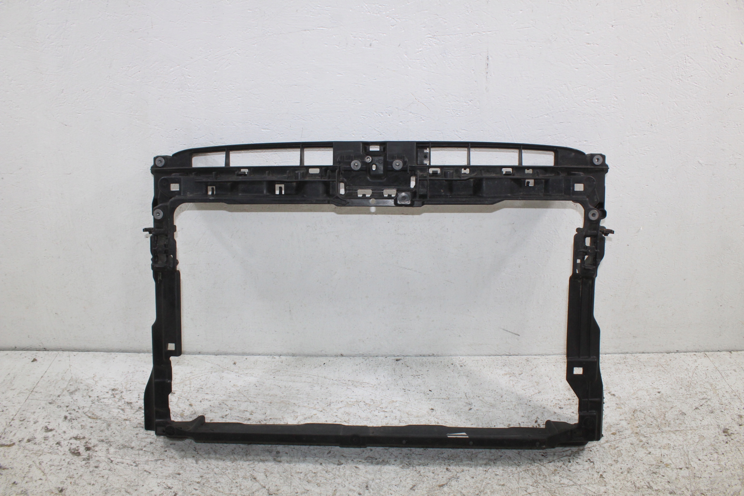 VW Golf VII pillar iron support panel for radiators 5G0805594R