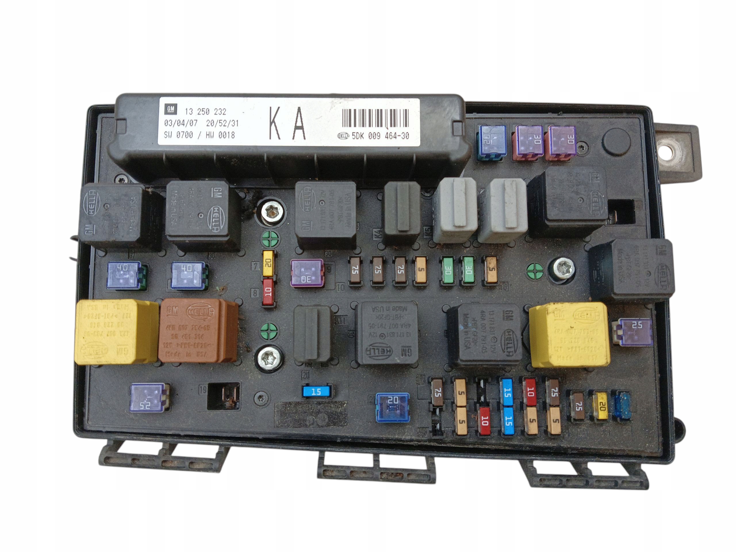 Module fusibles OPEL ASTRA H LIFT (2006-2014) 13250232