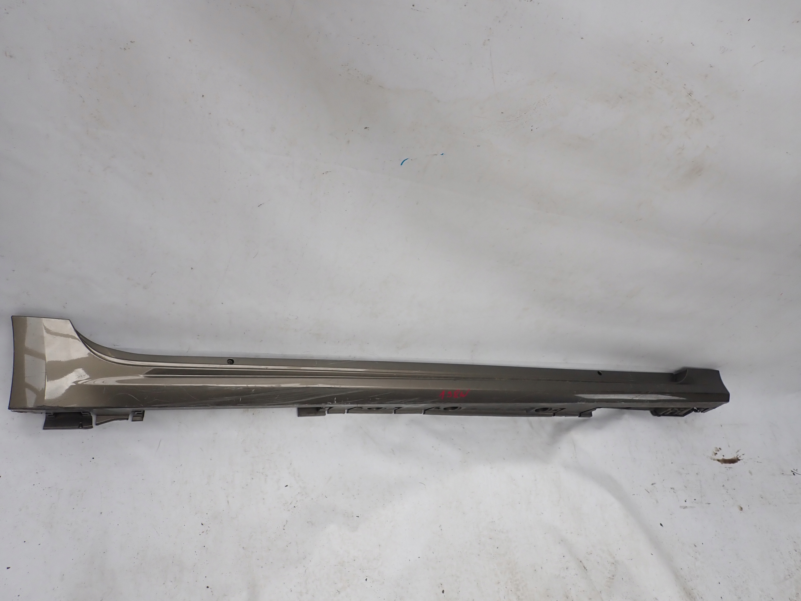 TOYOTA COROLLA E21 19- threshold right moulding threshold