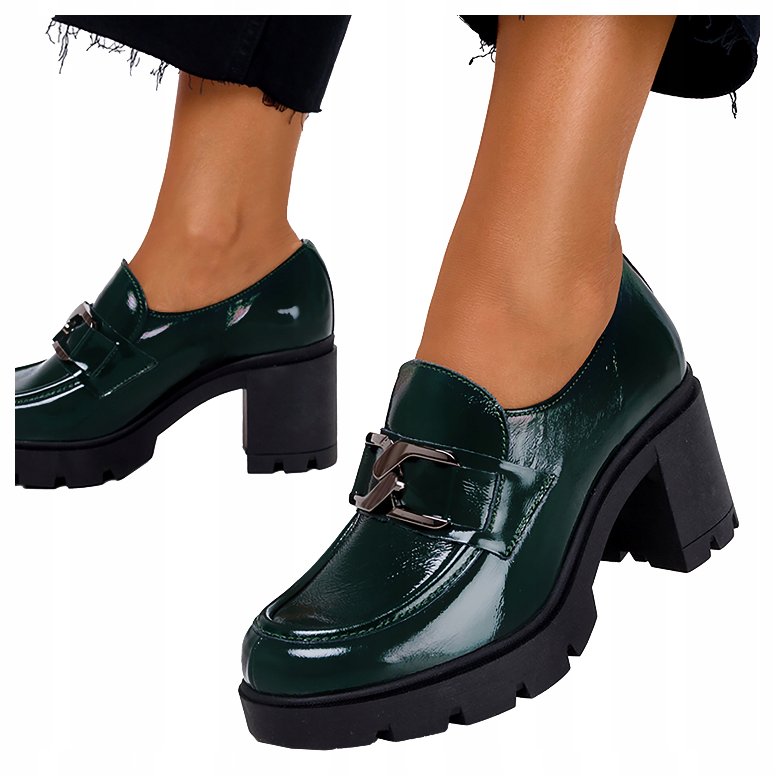 Lakované Kožené Mokasíny S Ozdobným Řetízkem