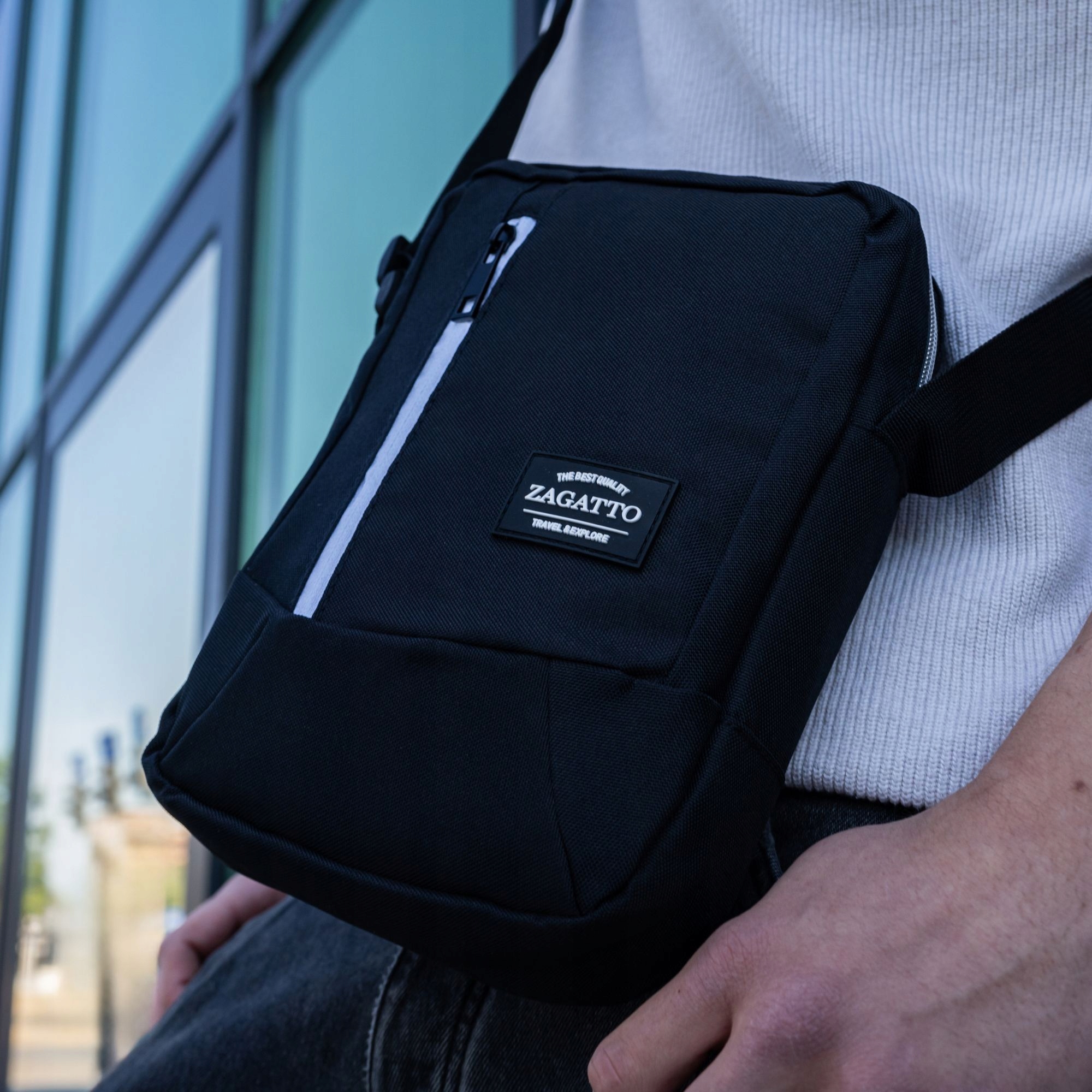 Saszetka męska torba sportowa na ramię do pracy torebka materiałowa ZAGATTO Model ZG754