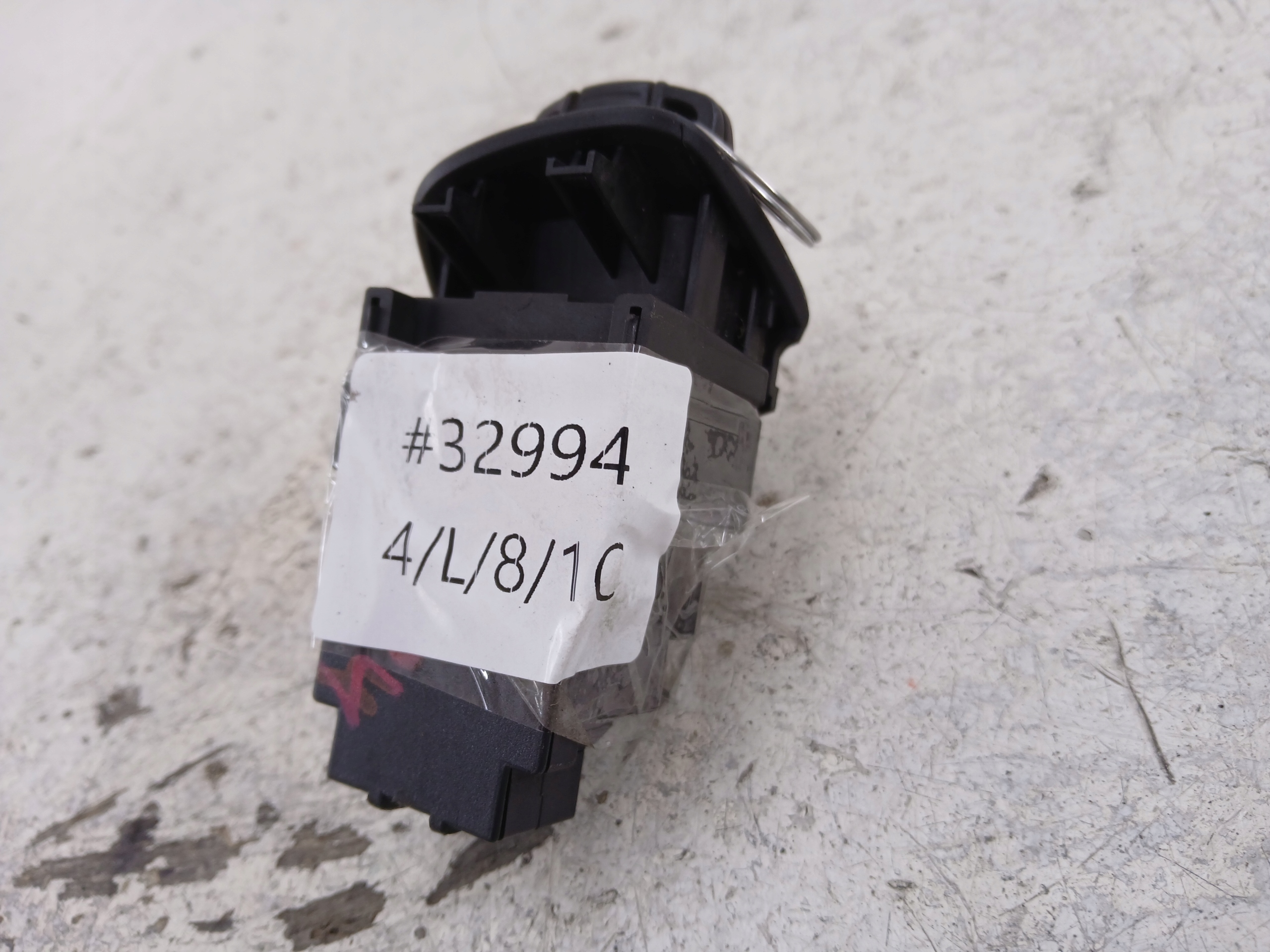 BMW X1 E84 2.0 D ignition key 9194399