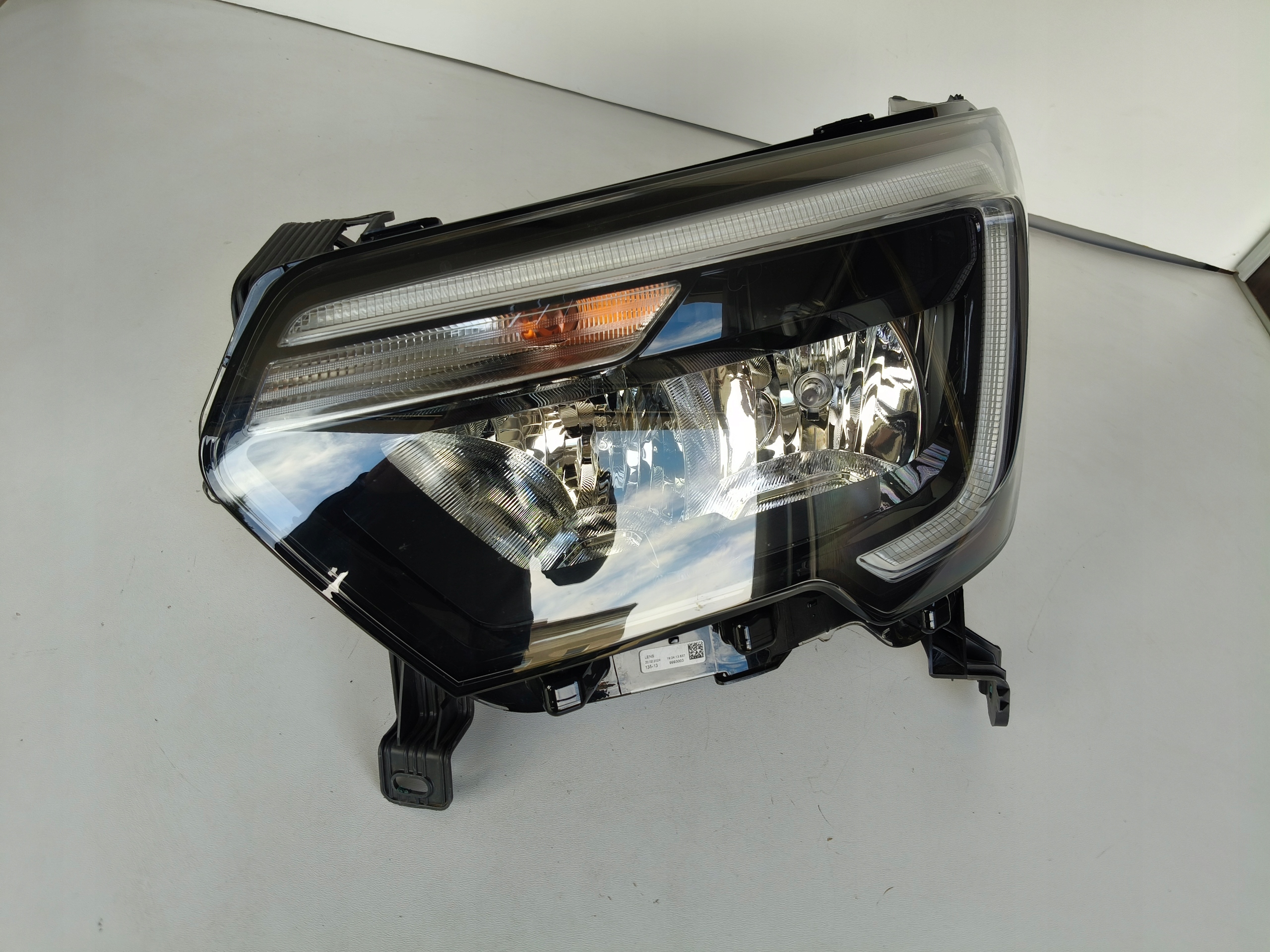 light left REFLEKTOR RENAULT MASTER III 19- LIFT IV LED