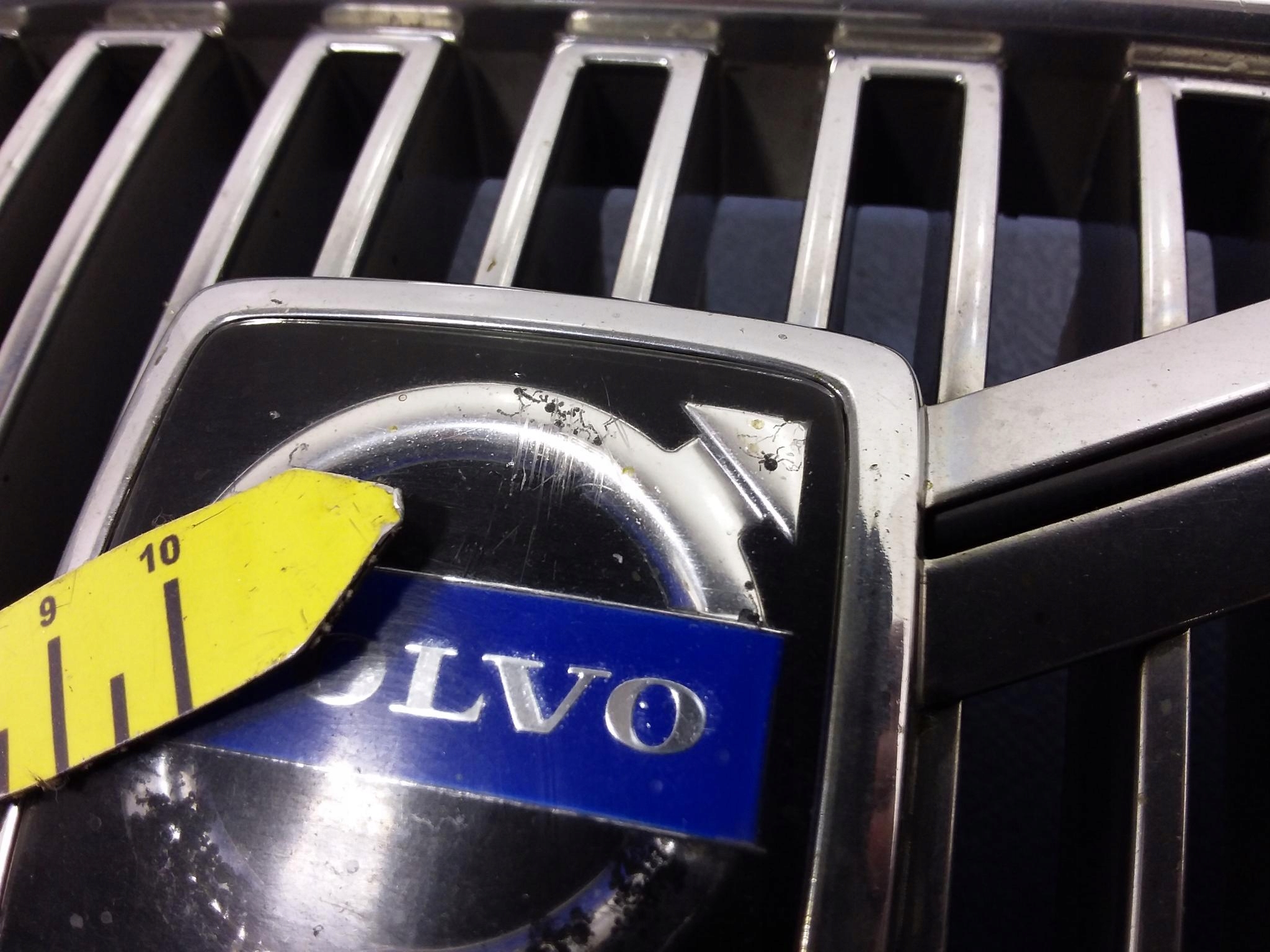 volvo S80 и решетка радиатора 9178087