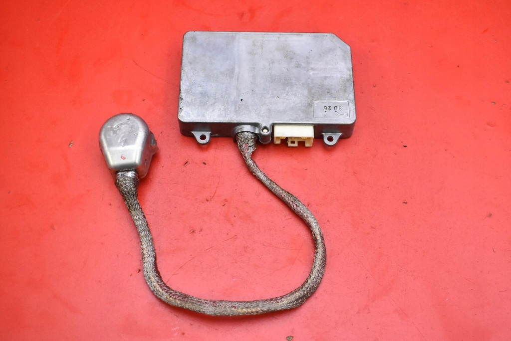 control unit XENON KSENON left 8200051260 RENAULT VEL SATIS 02-05