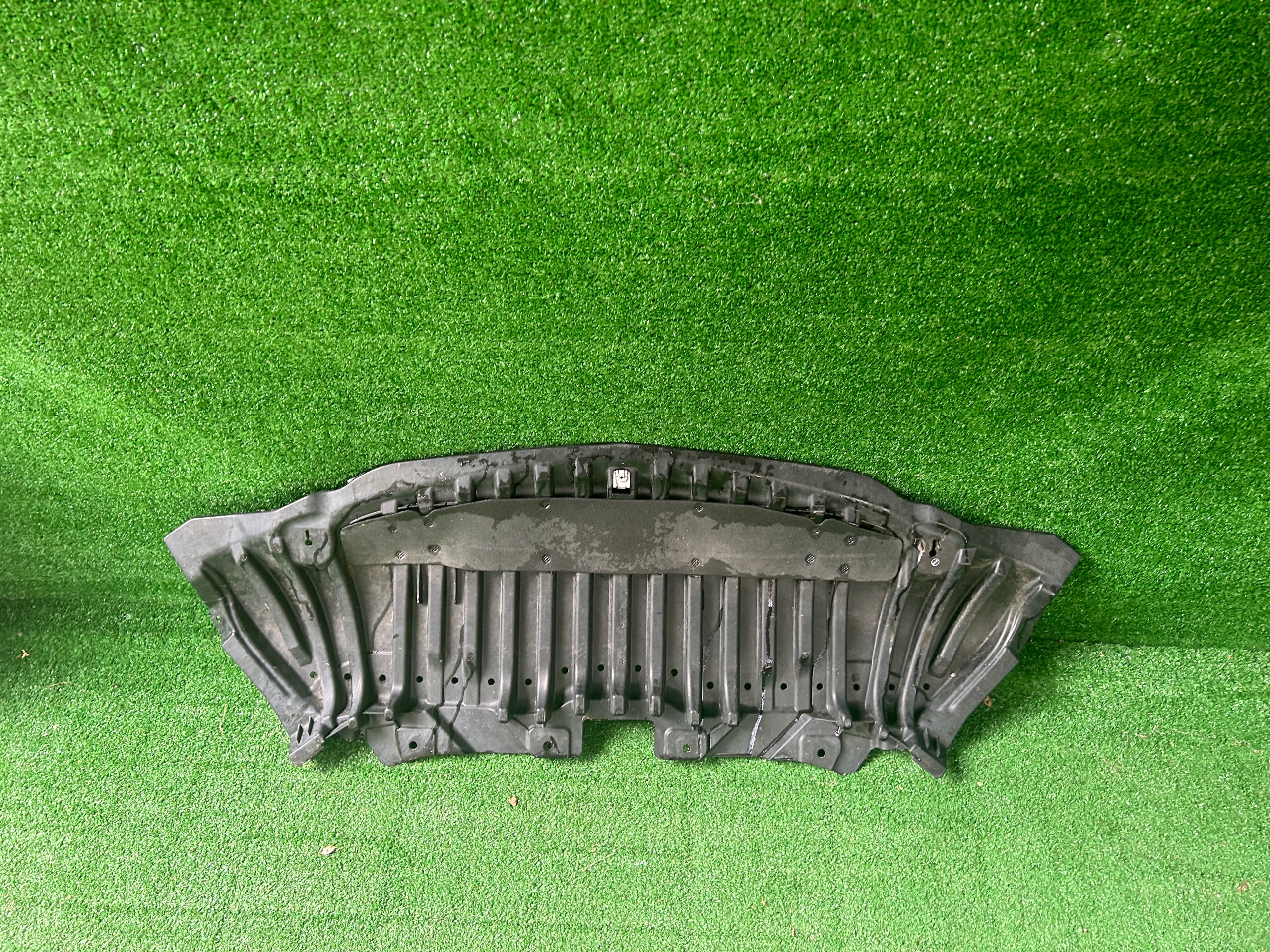 MERCEDES C W205 ABDECKUNG UNTER STOSSSTANGE 2055200000