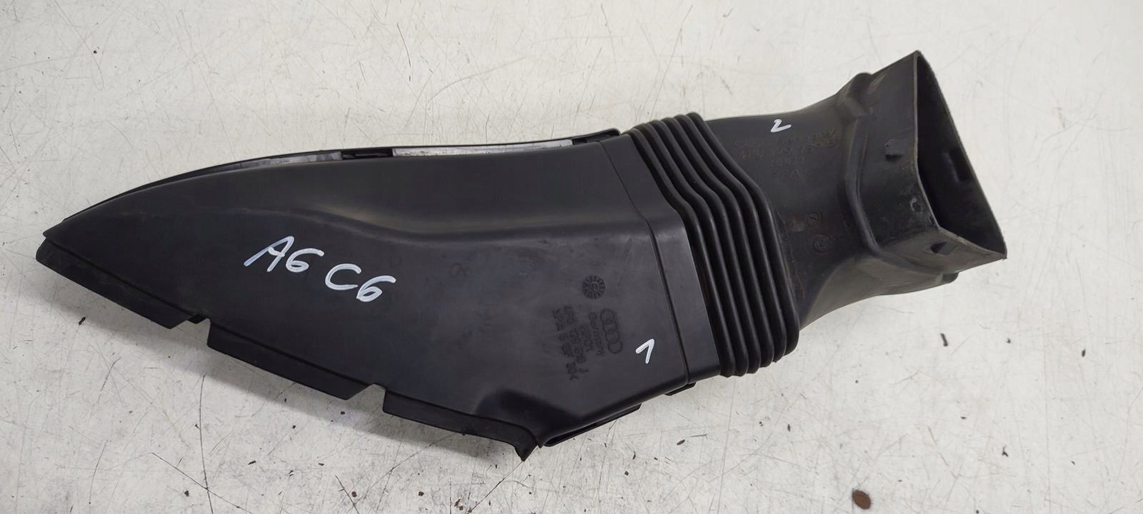 tube intake drain pipe intake air Audi A6 C6 2,4 V6