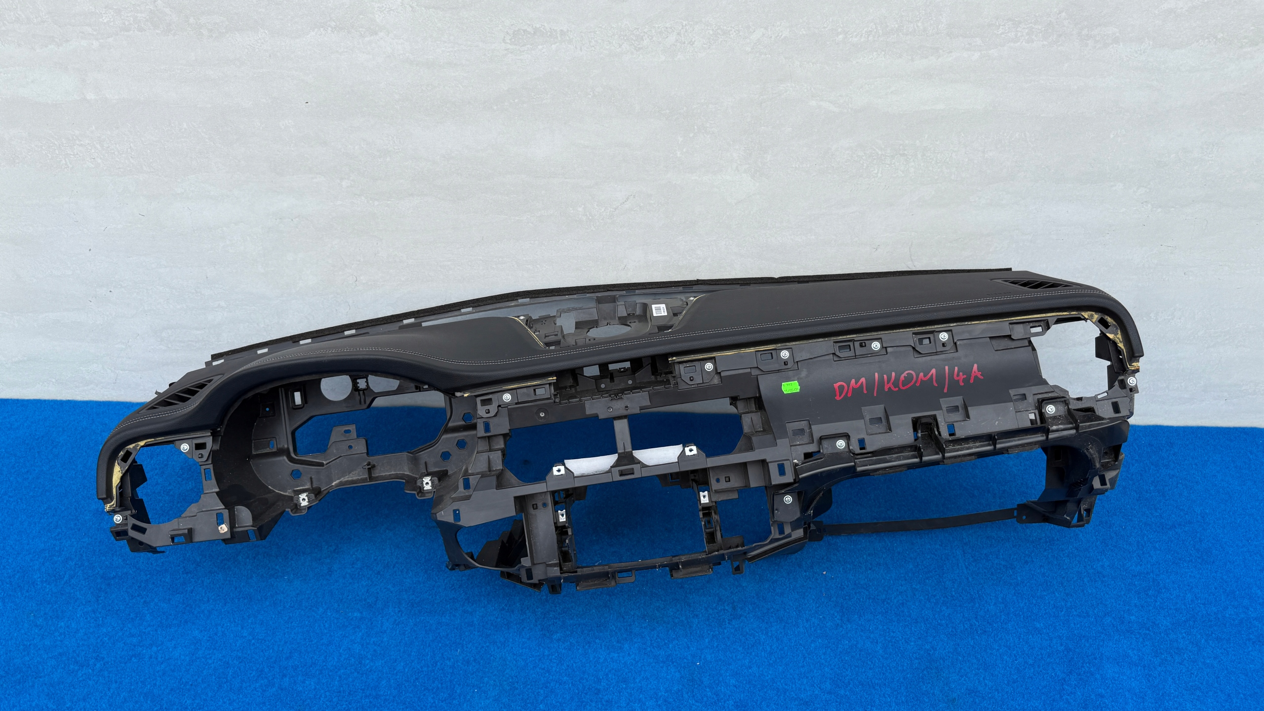 dashboard instrument panel console black MERCEDES X-KLASA W470 681005XF0A DM/KOM/4A