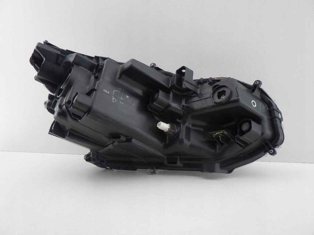 TOYOTA YARIS CROSS FULL LED light left front