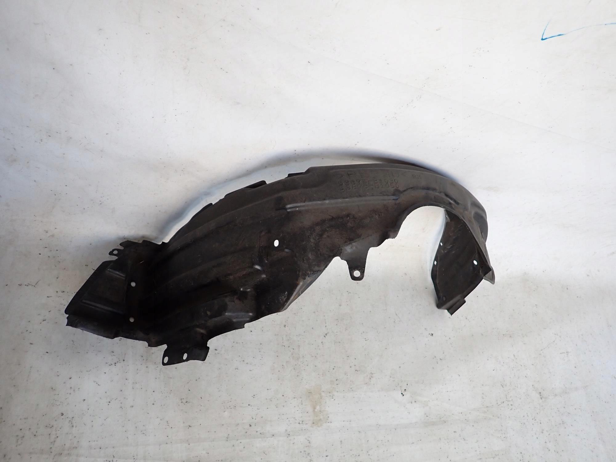 TOYOTA BB II 2 05-16 mudguard front front right