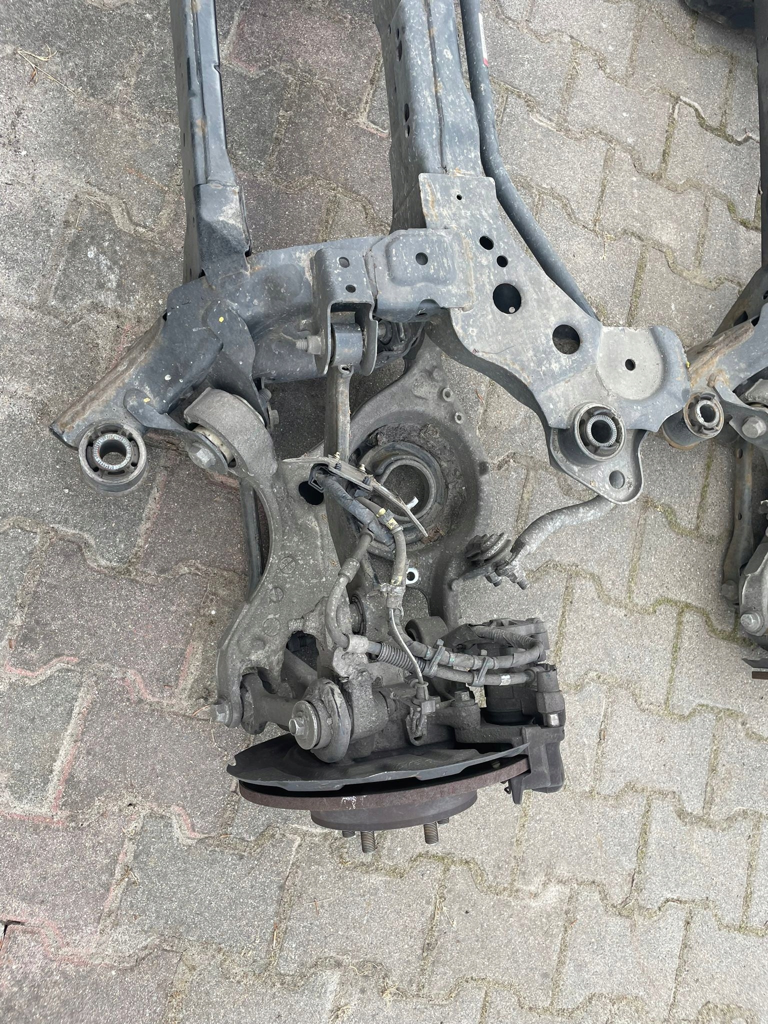 ZAWIESZENIE TYŁ BELKA WÓZEK FORD S-MAX II MK2 2.0 TDCI Producent części Ford OE