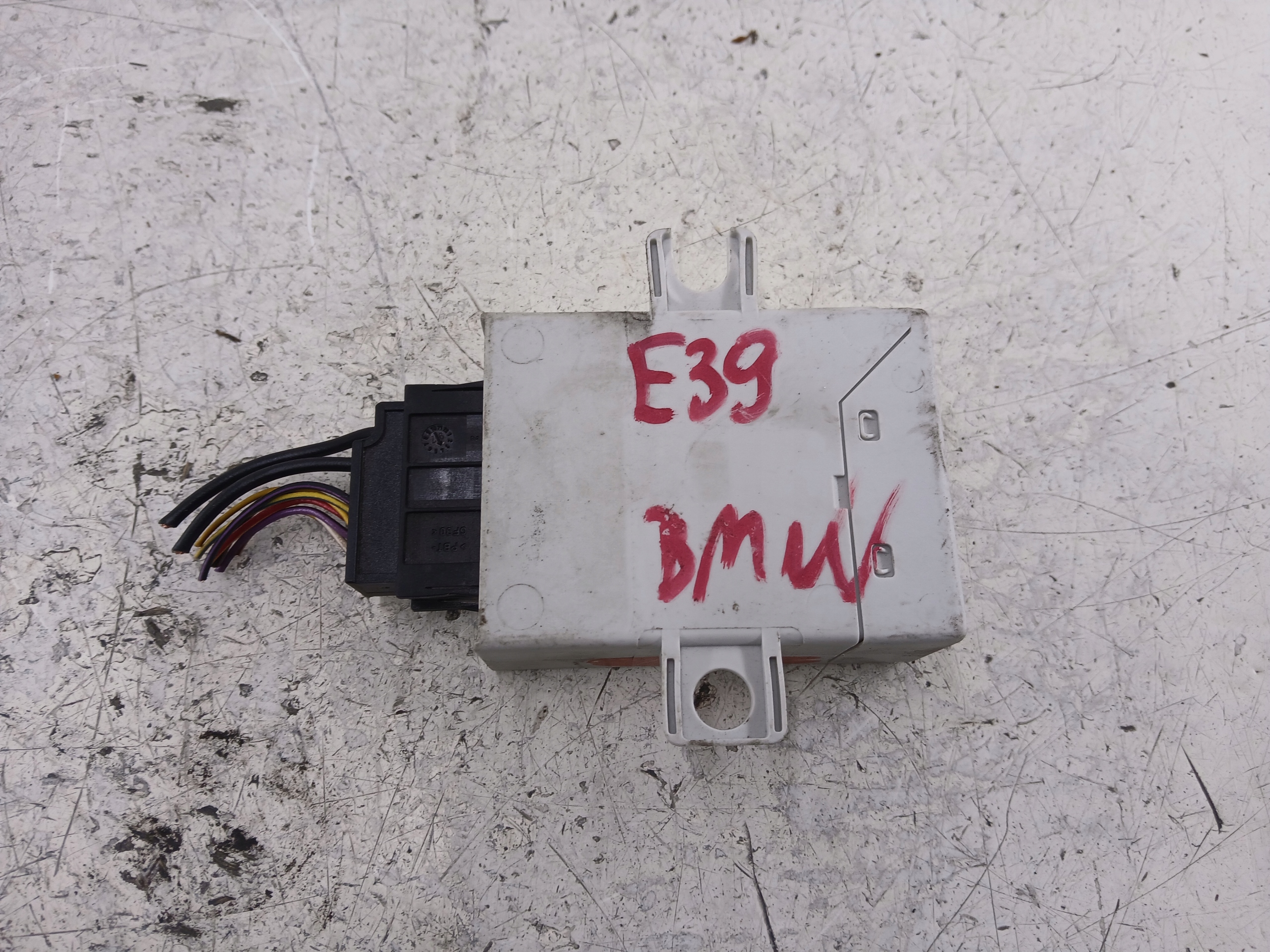 BMW E39 modulo Centralina HAKA HOLOWNICZEGO 8380137