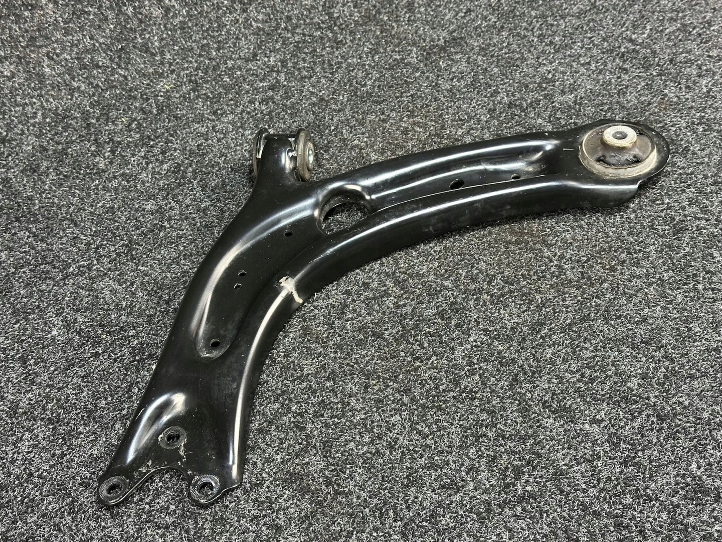 VW AUDI SEAT SKODA arm left front front 3Q0407153D