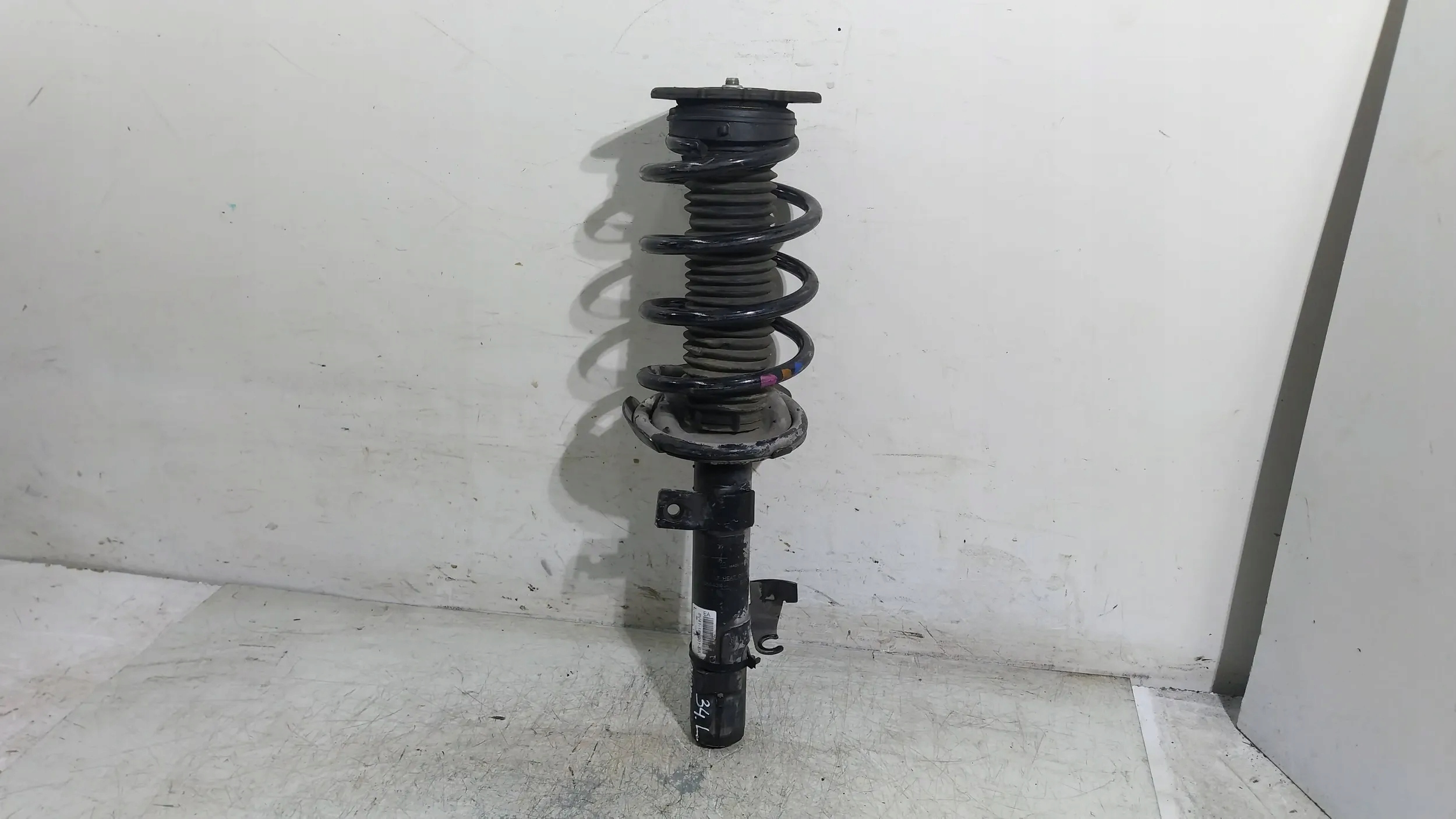 shock absorber front left 8V41-18K001-EA Ford Kuga MK1 2.0TDCI