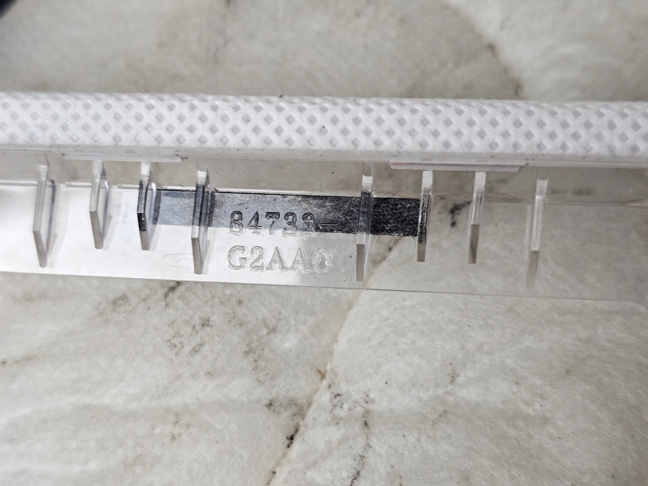 молдинг декор защита led Hyundai IONIQ РЕСТАЙЛИНГ 84733-G2AA0