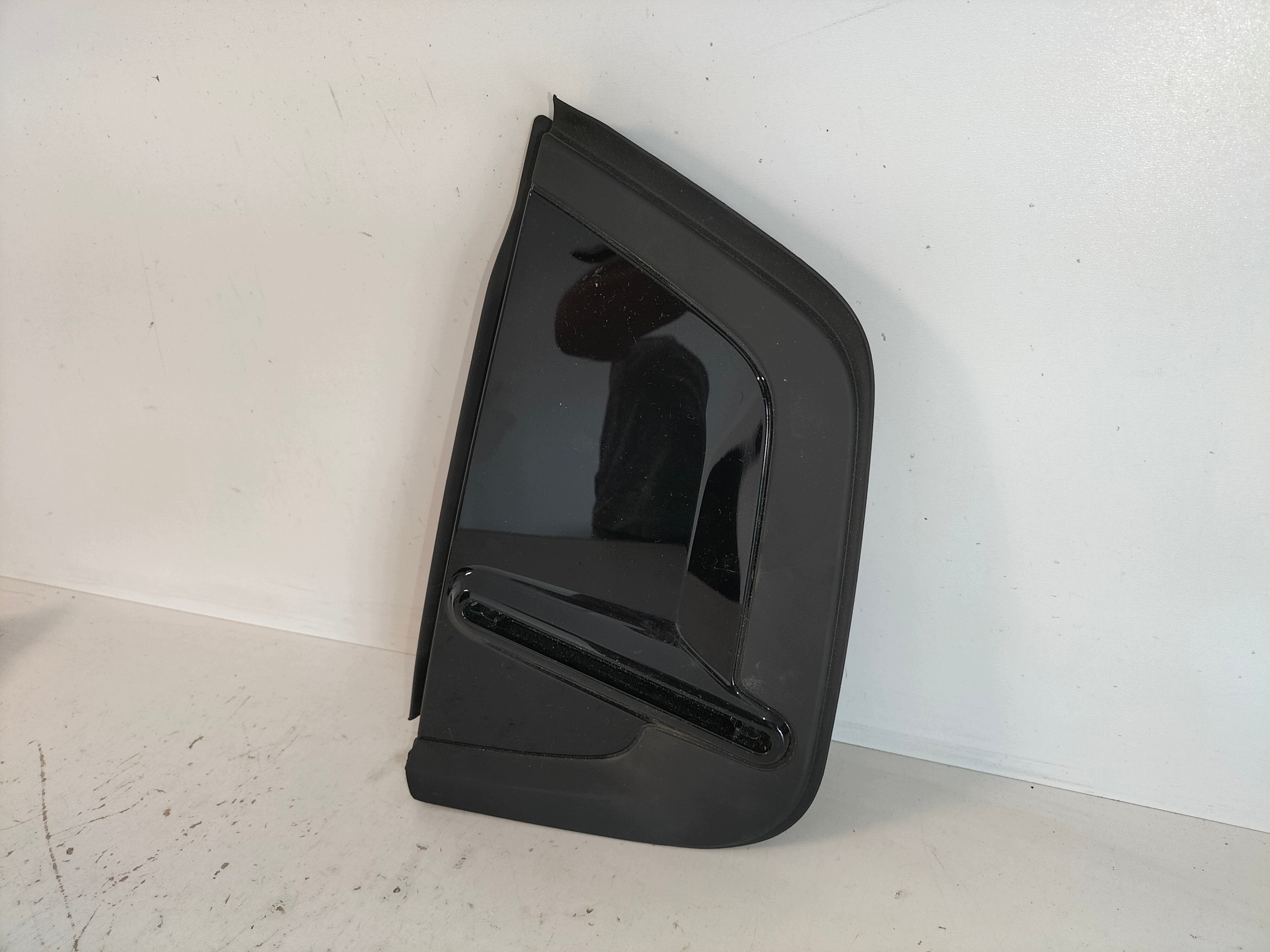 Couverture trojkat Couvre Aile Arrière Gauche CITROEN C3 IV 24- e-C3 24