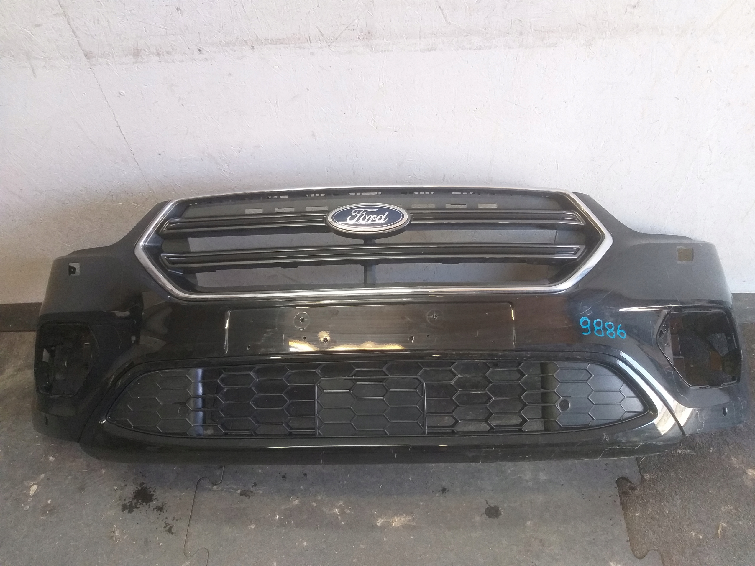nárazník předek FORD KUGA MK2 LIFT ST
