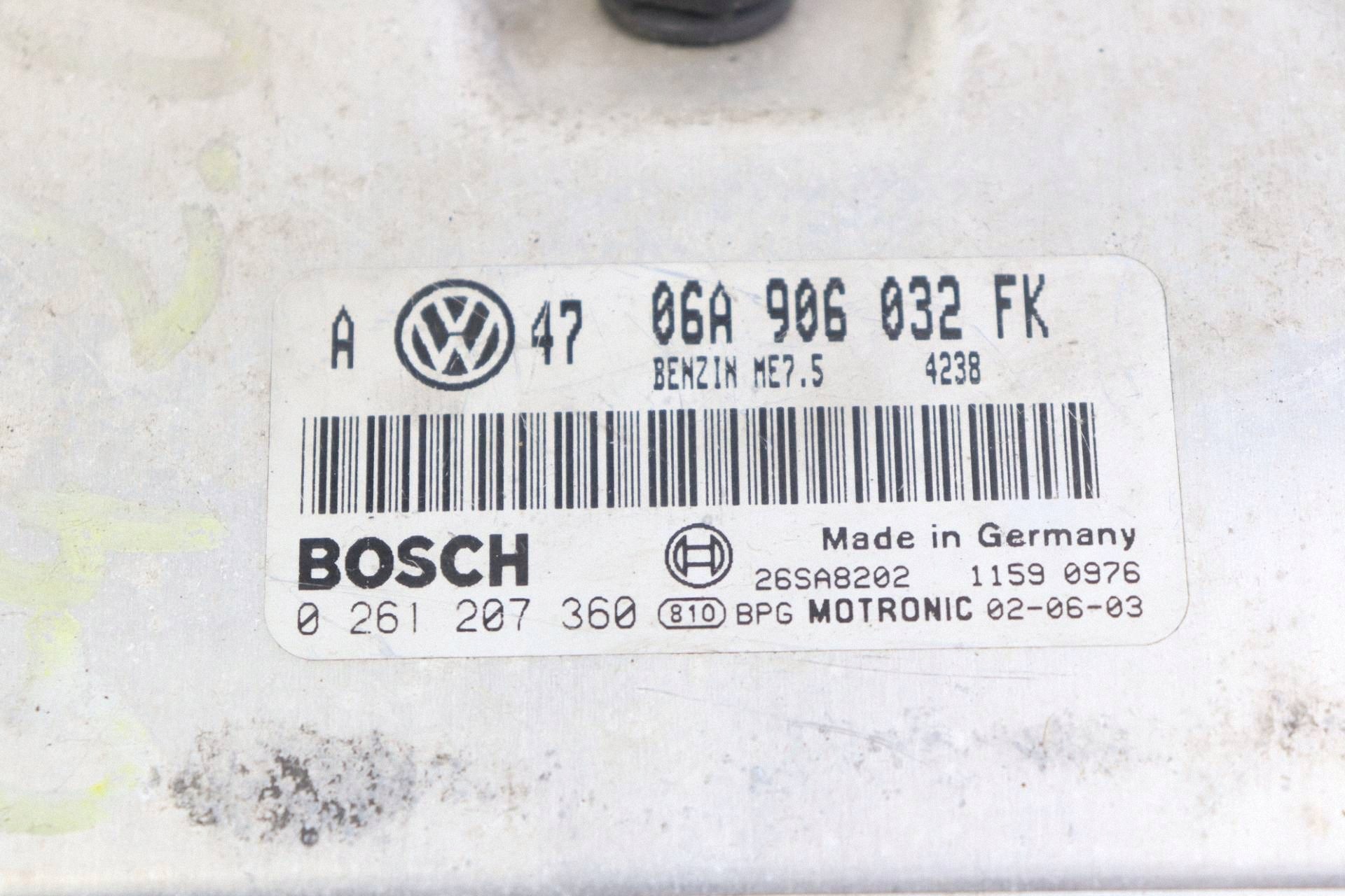 VW GOLF IV BORA module unité de commande électronique uce moteur 2.0B 06A906032FK
