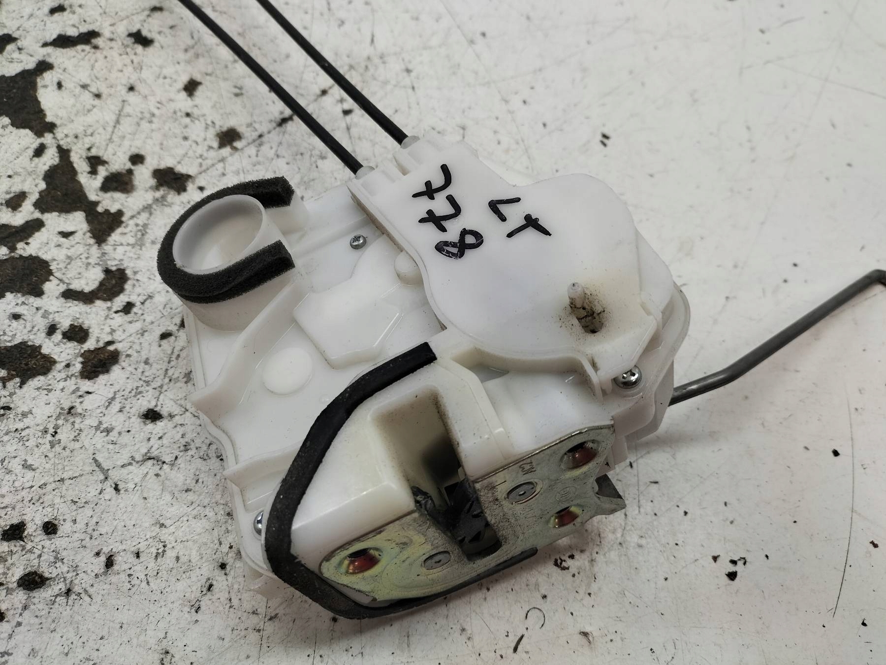 lock door rear part left Mitsubishi ASX and (2010- )