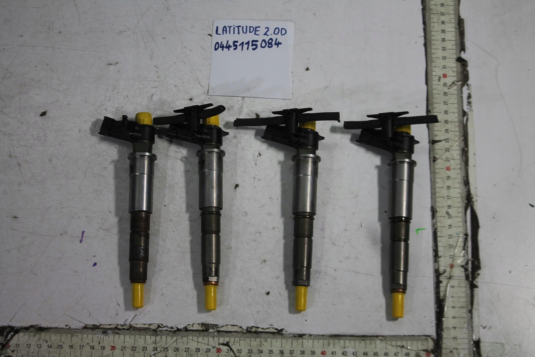 ИНЖЕКТОР 0445115084 RENAULT 2.0 DCI 10-