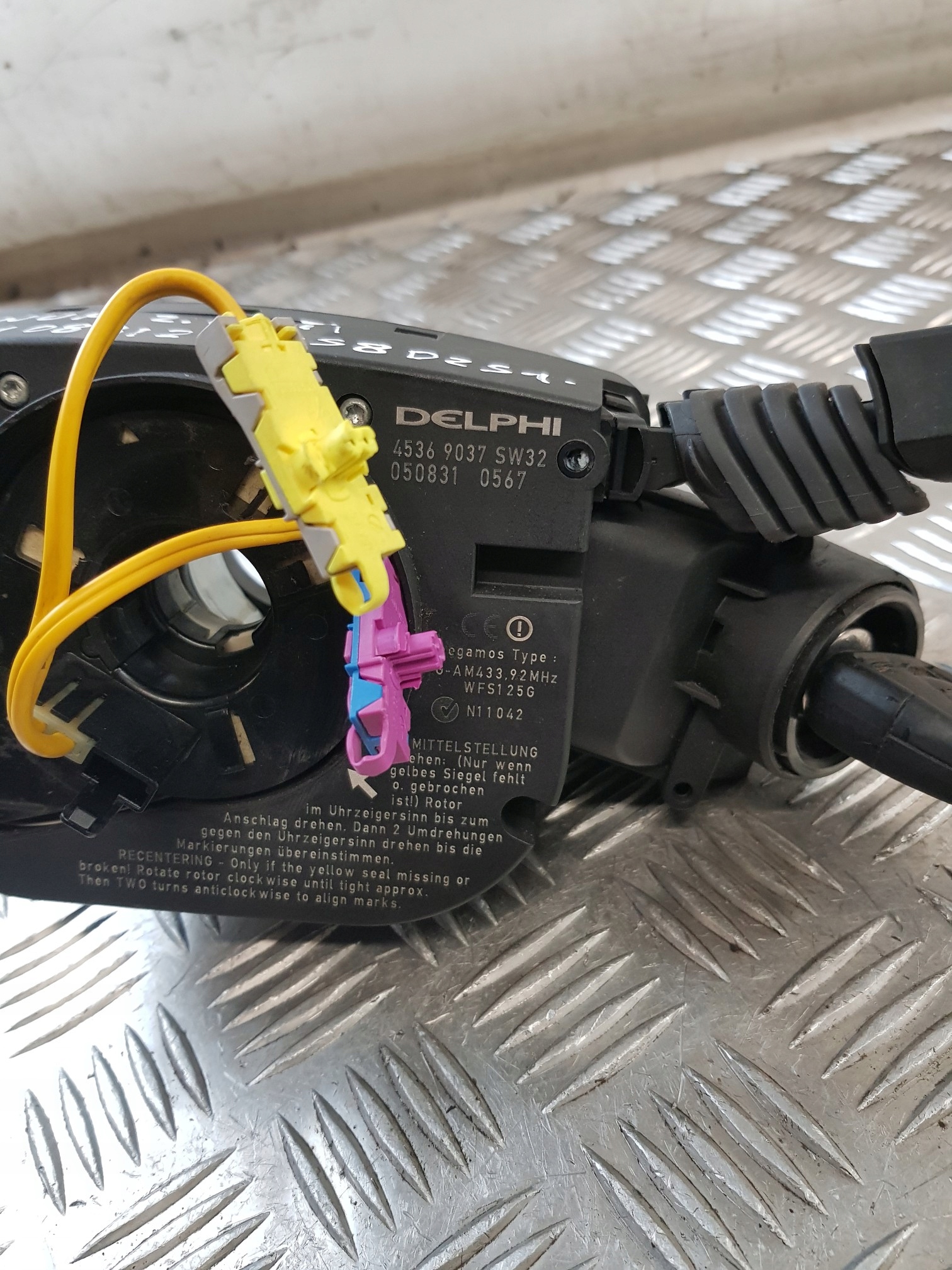 steering wheel levers and controls ignition key 13162134DL OPEL SIGNUM
