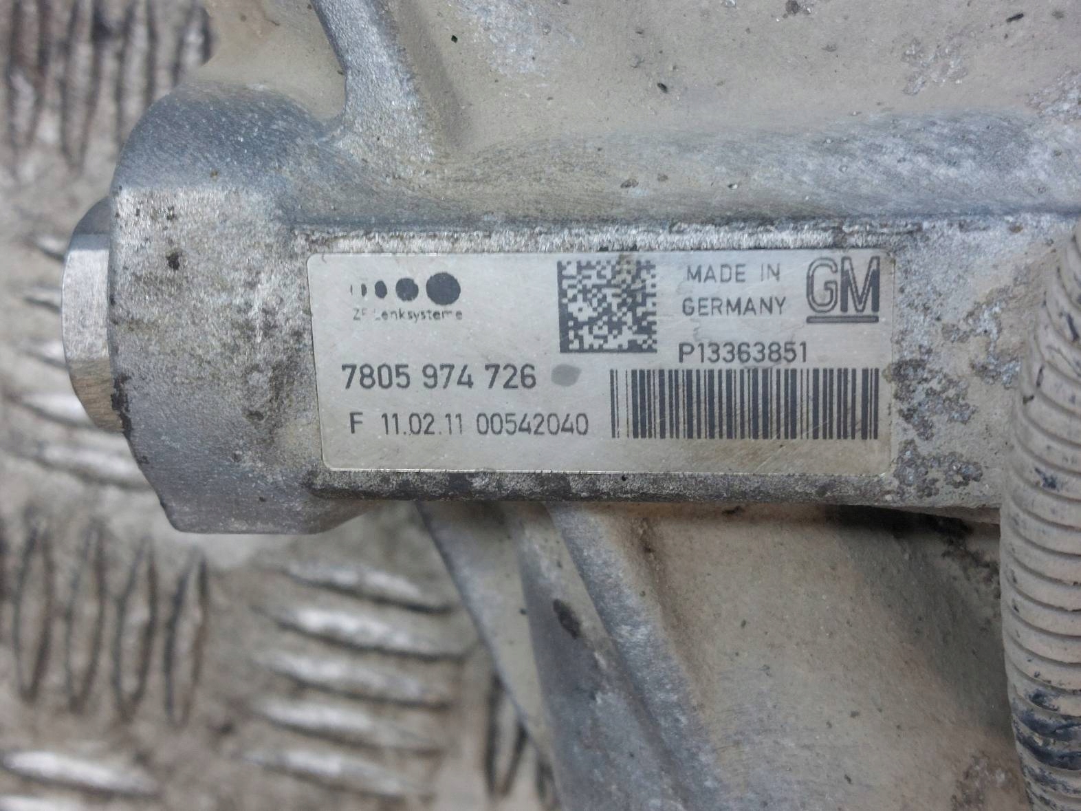 Boîter direction Boîter direction OPEL ASTRA J 13363851 0273010163