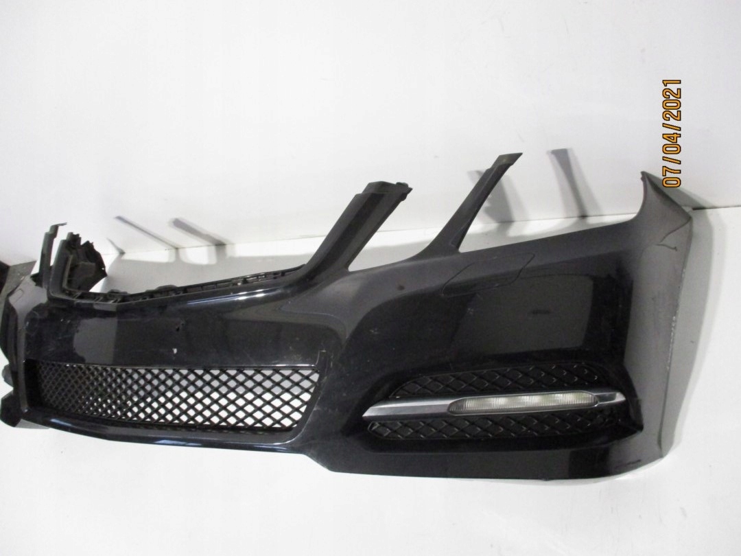 front bumper Mercedes E-klasa W 212 Xenon damag.