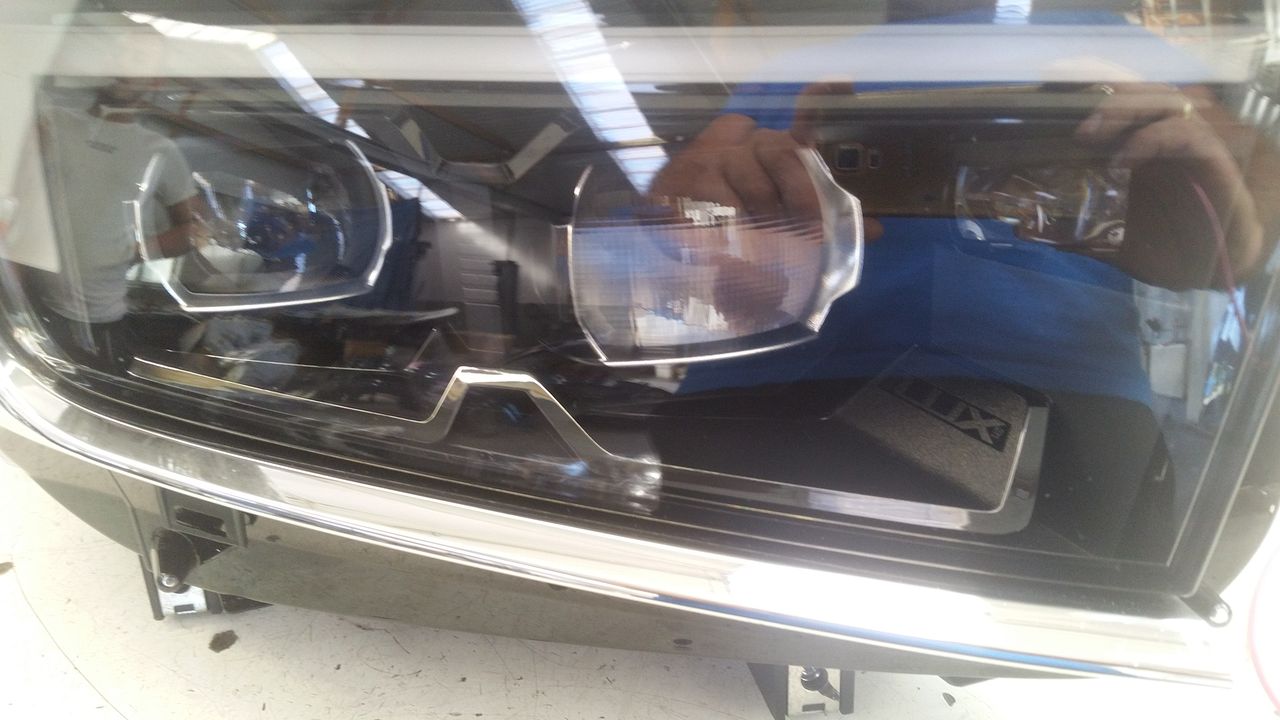 light front right full LED Opel Grandland X