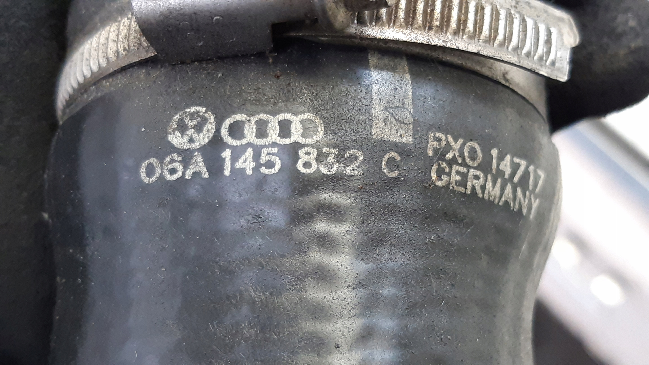 vedení intercoolera 06A145894C Audi TT