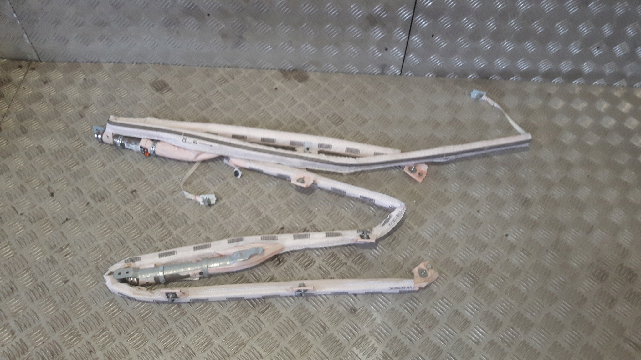 opel INSIGNIA B универсал пиропатрон правая левый