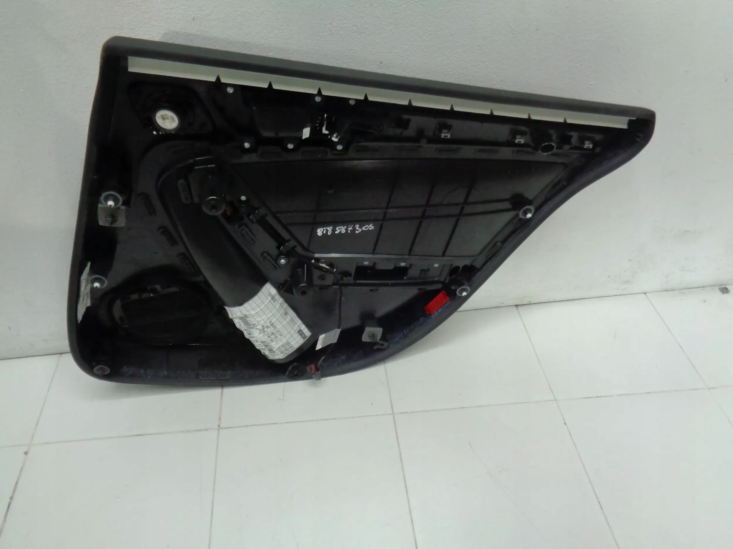 AUDI A5 8T SPORTBACK side upholstery door left rear part