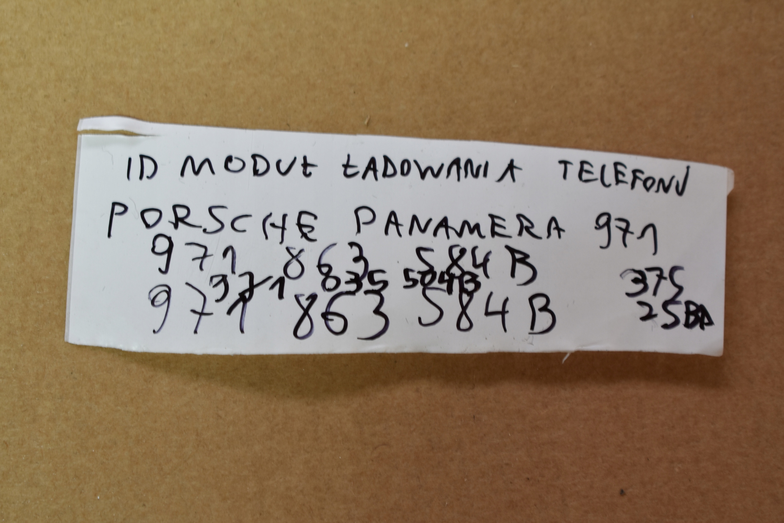 IDEALNY modulo LADOWANIA TELEFONU PORSCHE PANAMERA 971 1