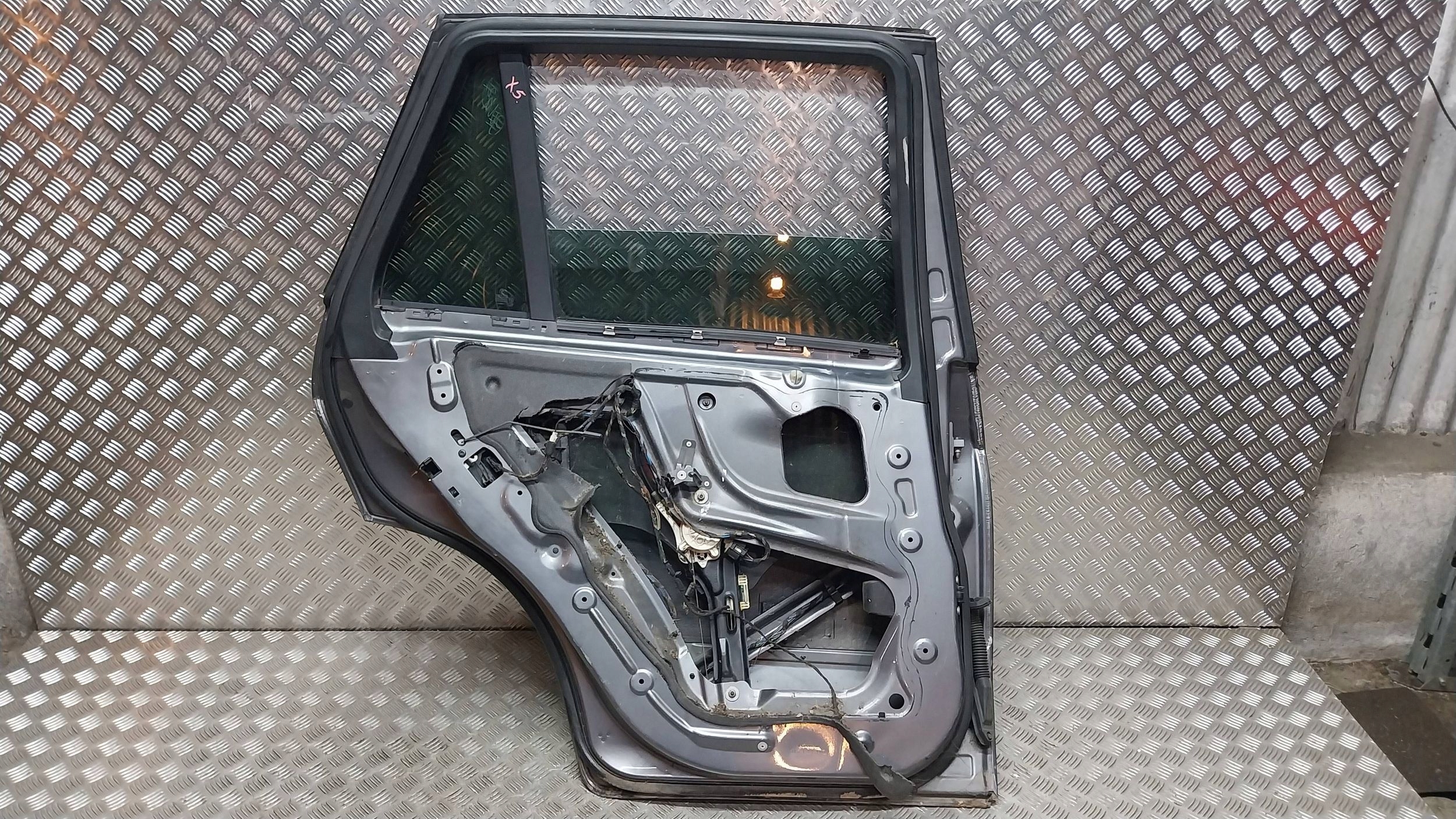 door rear part left BMW X5 E70 06