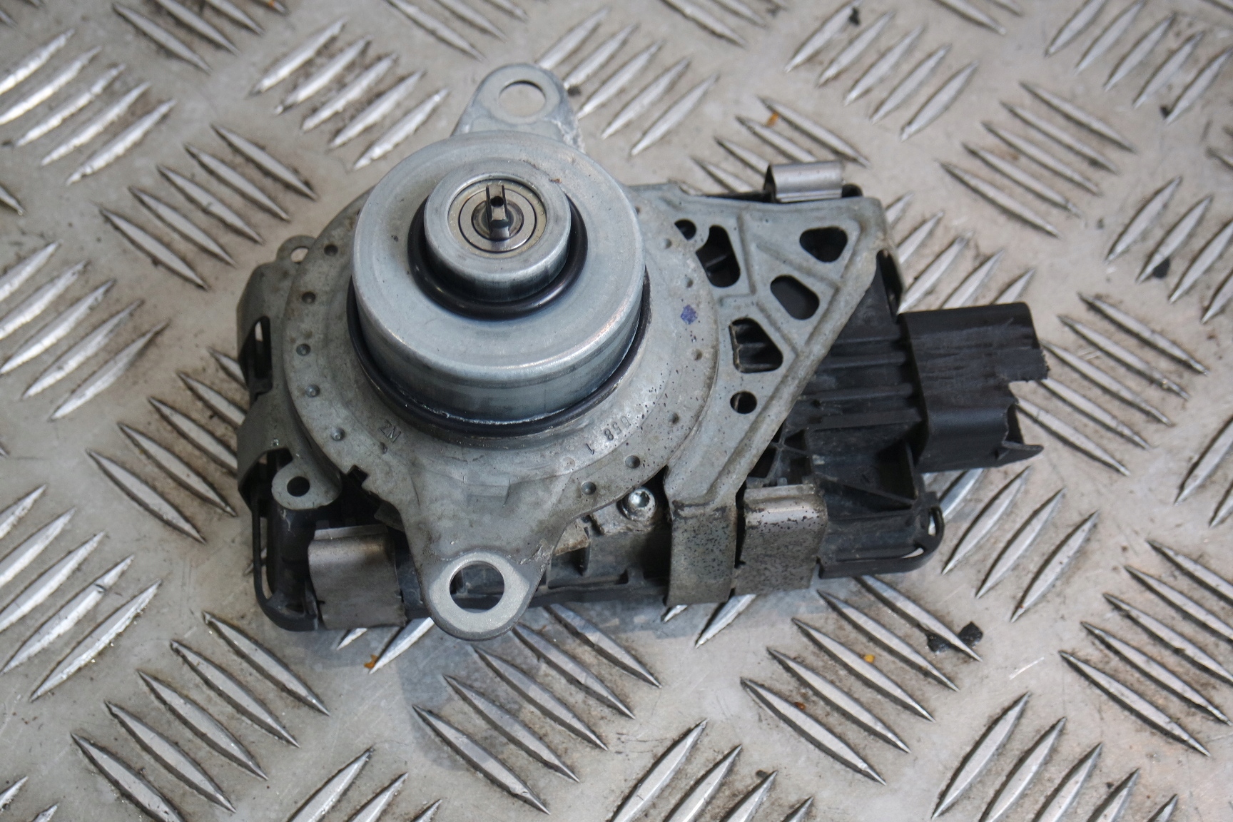 Регулятор редуктора MERCEDES G W463 / 4 A4639005404