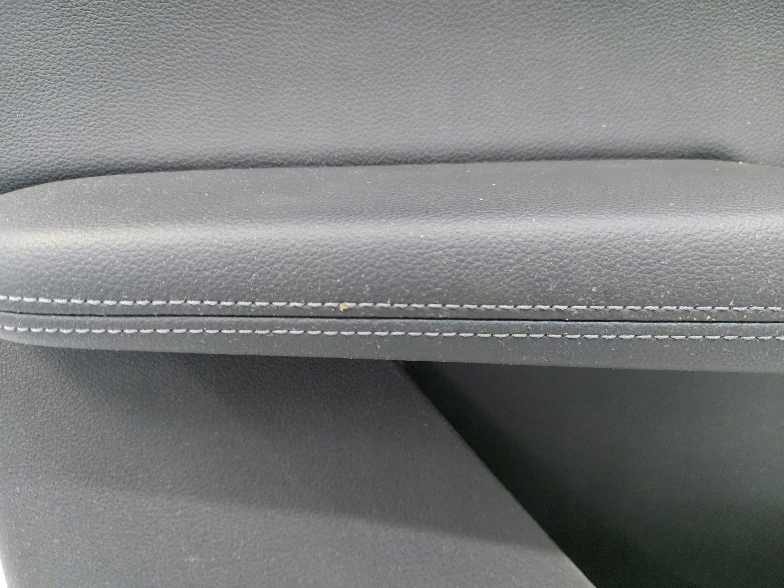 BMW U06 220d upholstery side door left front 4314252