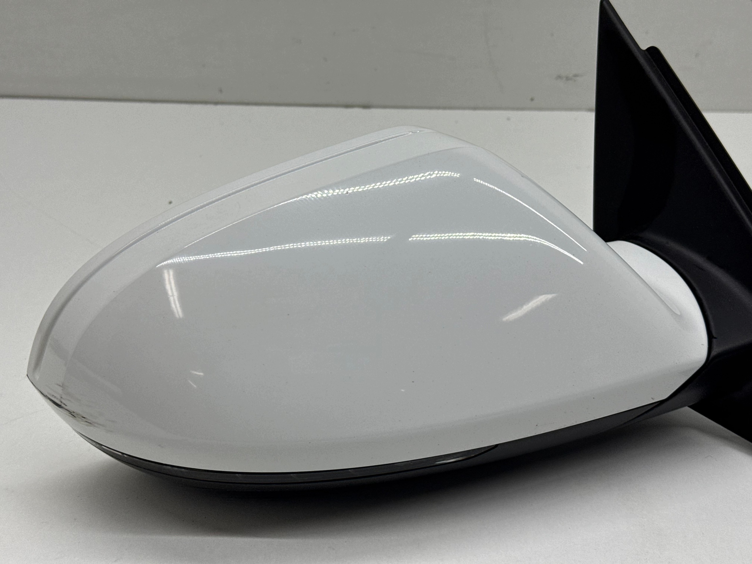 AUDI A6 C7 mirror zewetrzne right 6 PIN colour: LY9T BIALE