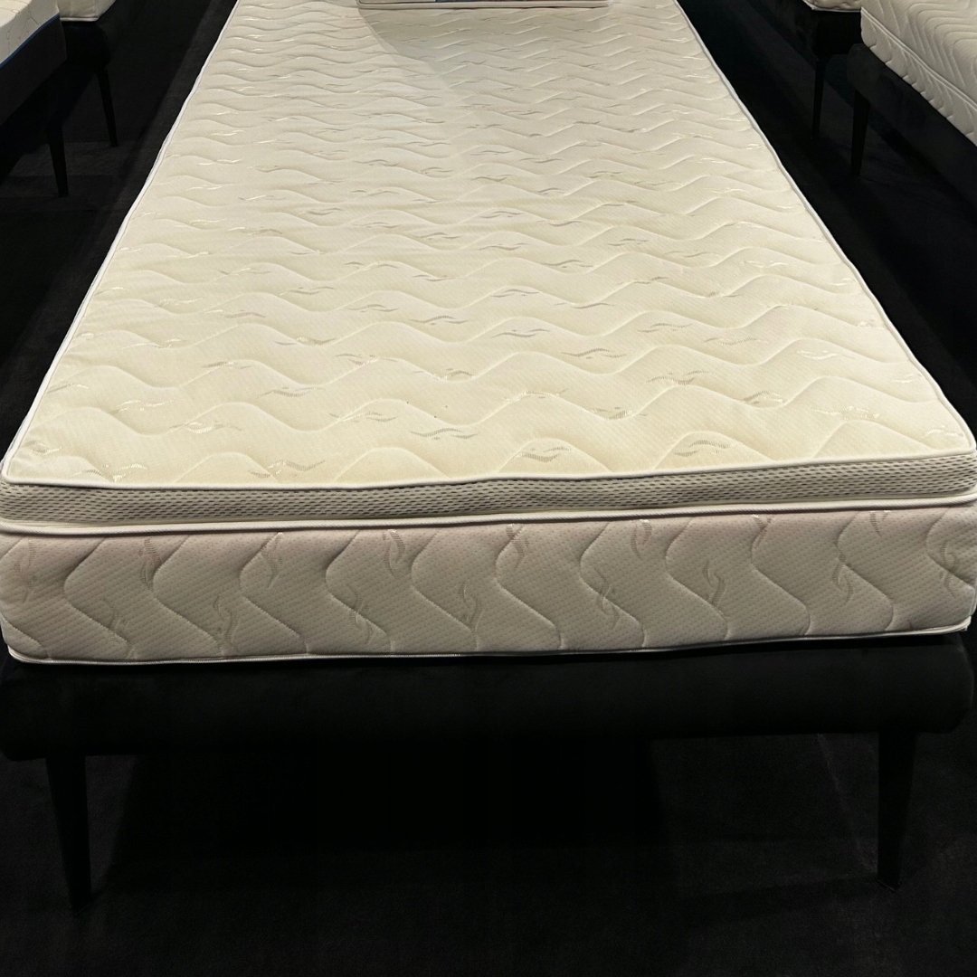 Materac 90x200 sprężynowy kieszeniowy POCKET FLY średnio twardy H3 Marka bez marki